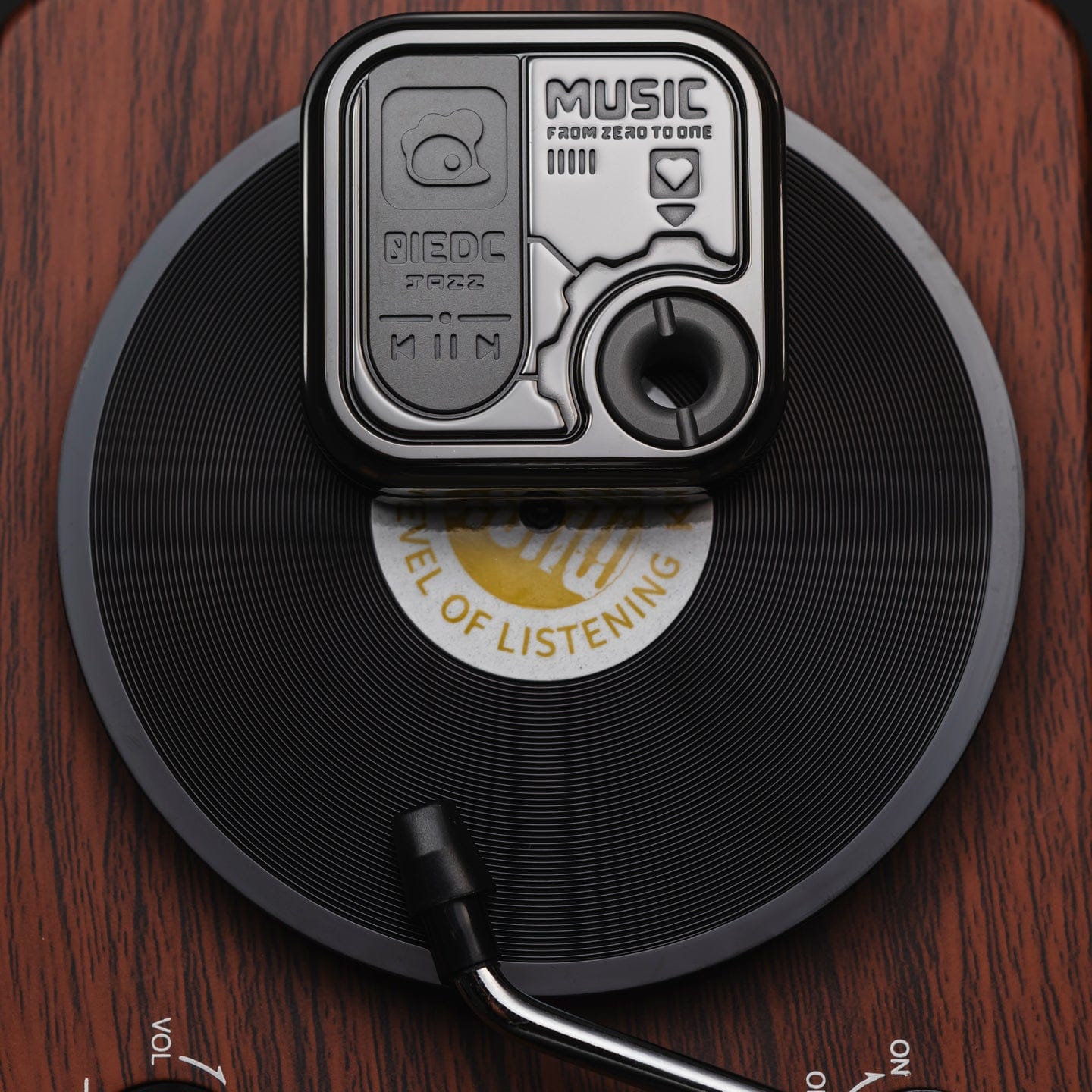 01EDC 只禁优惠代码 CD Player Cube