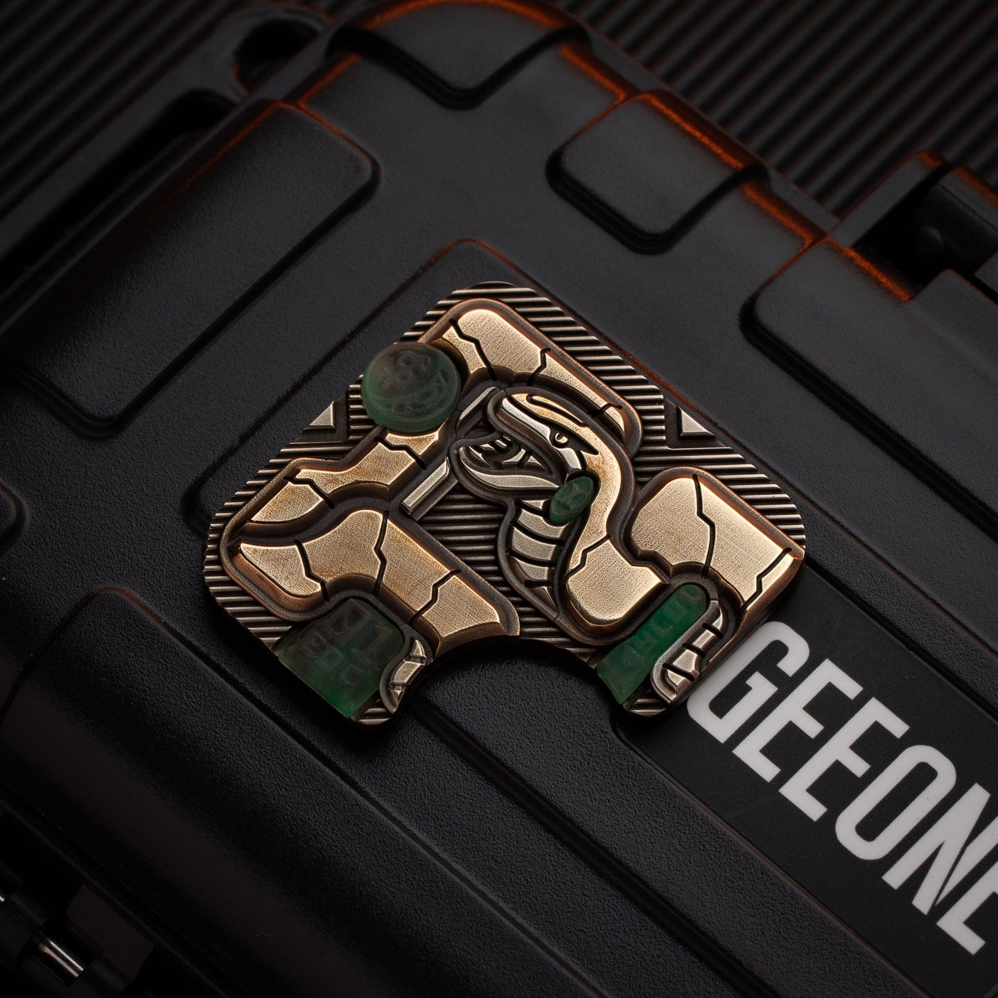 01EDC 只禁优惠代码 MAZE BLOCK Snake plate (brass+Africa jade+cupronickel) without main body