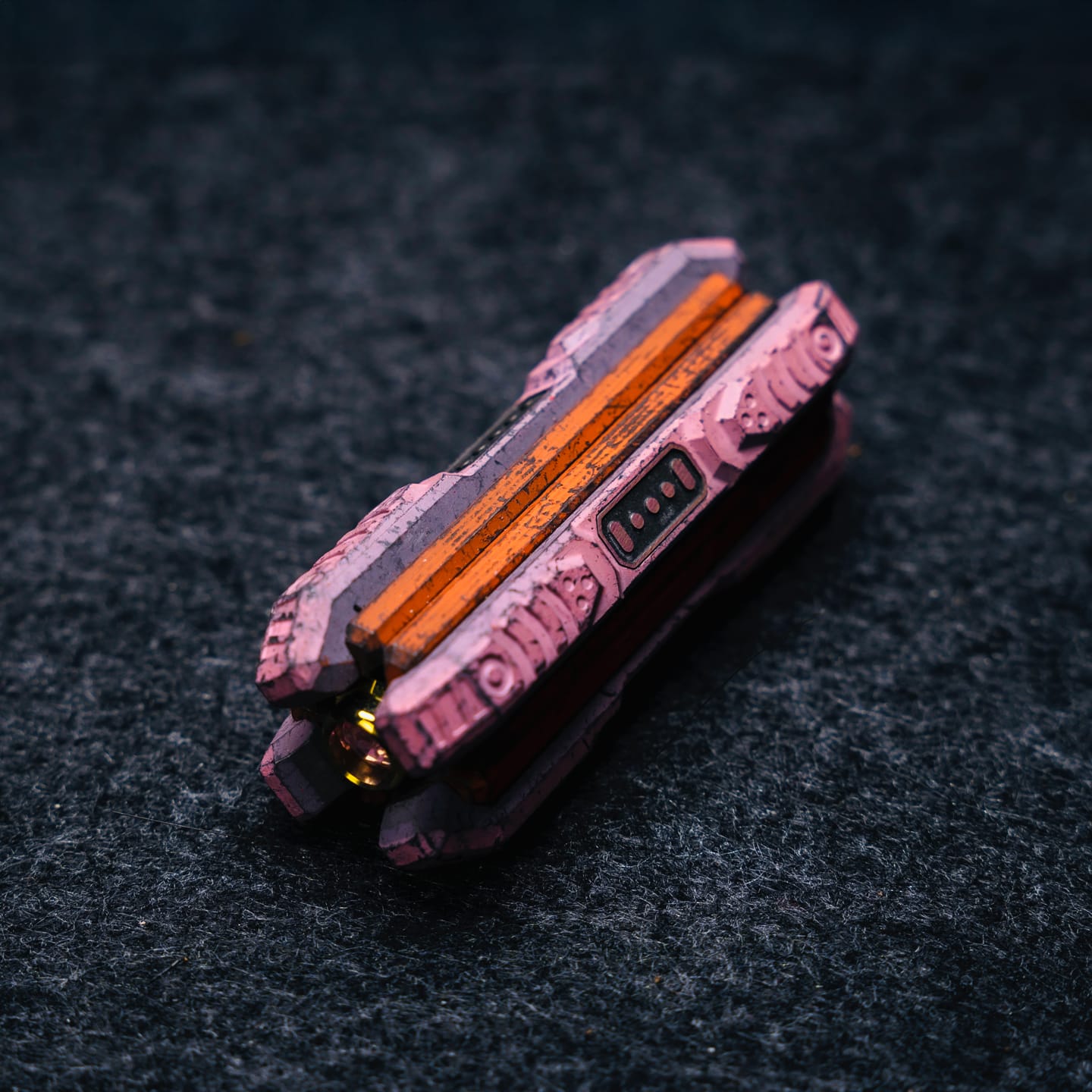 BOX EDC 只禁优惠代码 Rail Striker Titanium - Flamingo