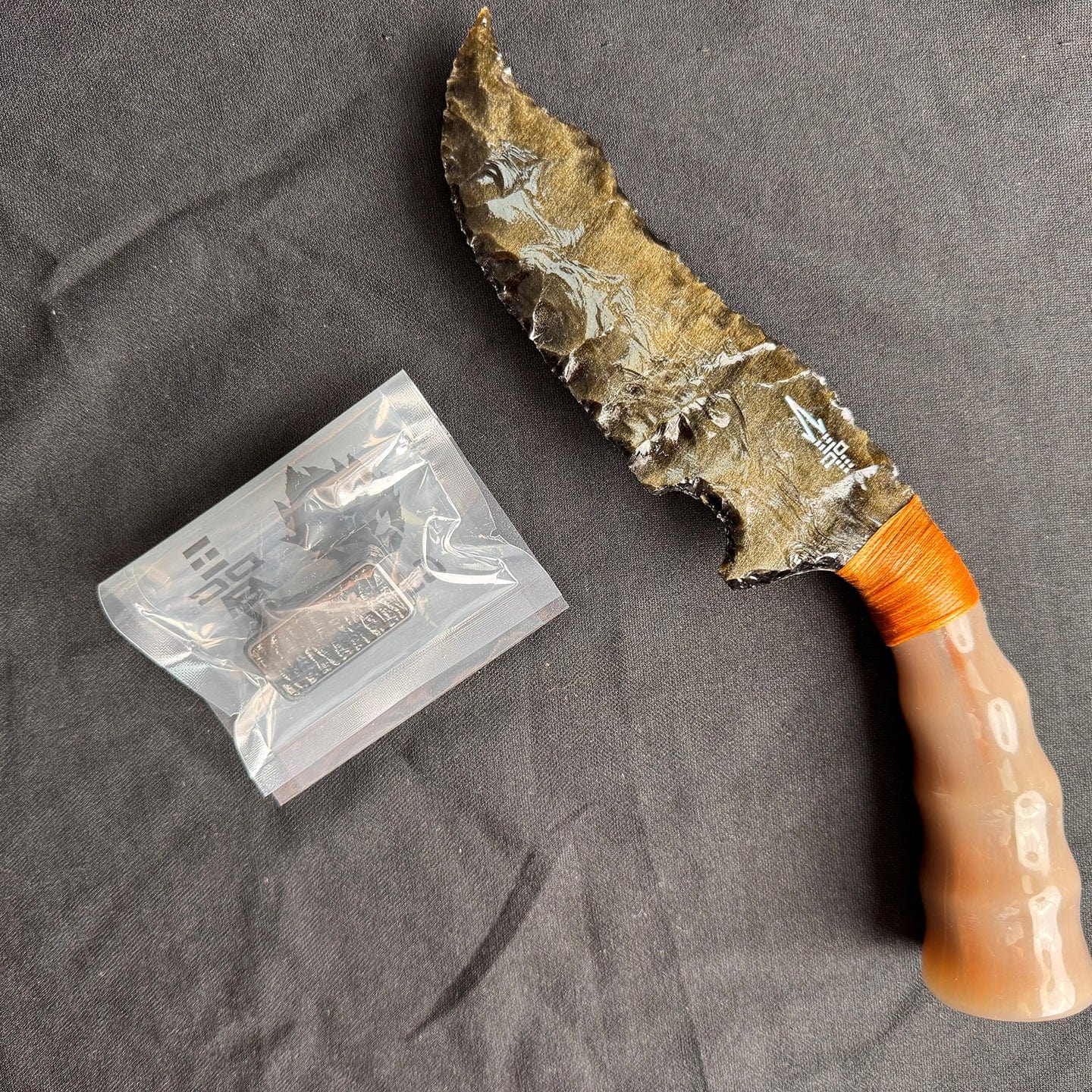 DCM 禁店铺满减及优惠代码 Joyous Hunting Knife Zirconium/gold obsidian slider+gold obsidian hunting knife