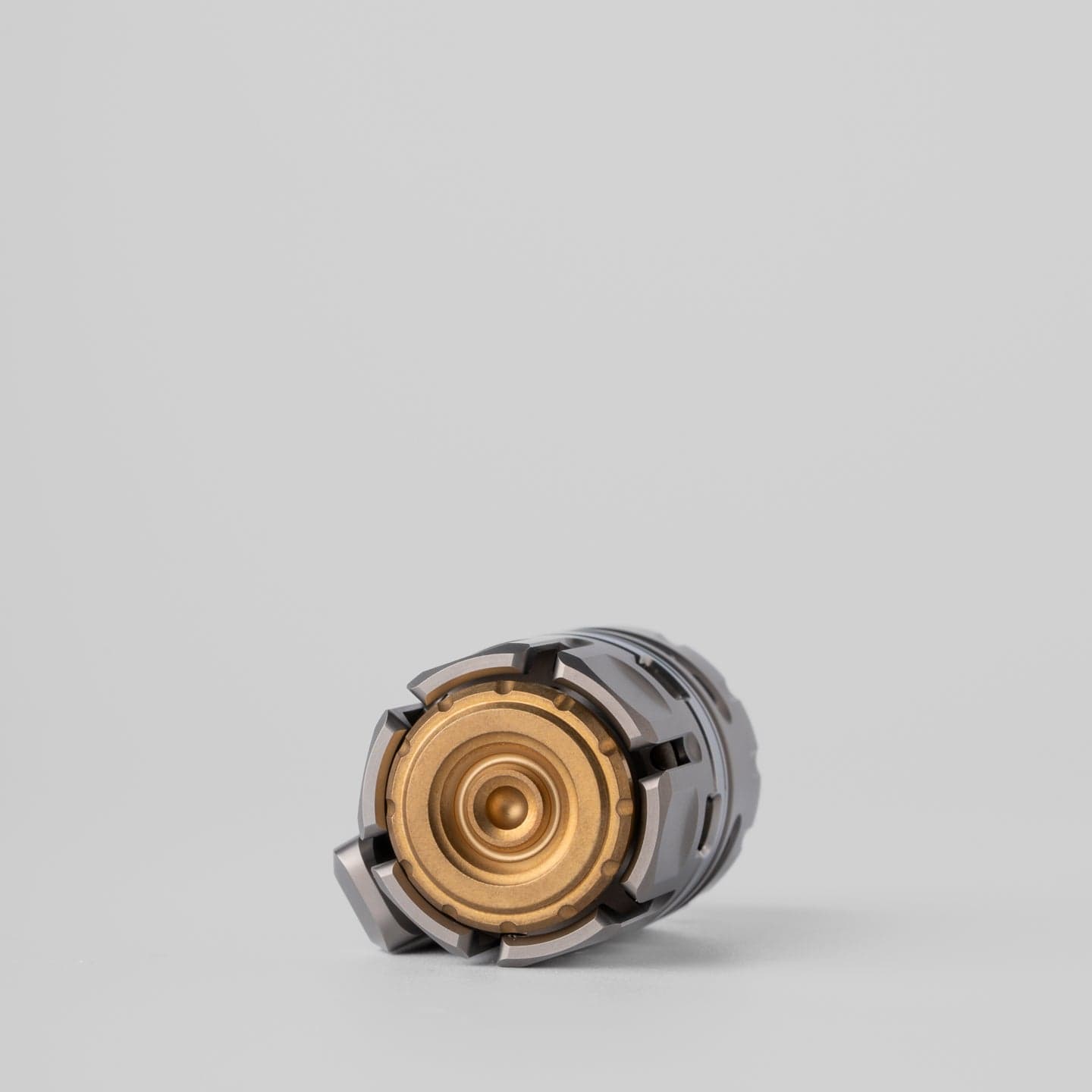 DJG 只禁优惠代码 Destroyer Titanium/Brass (ships in 60 days)