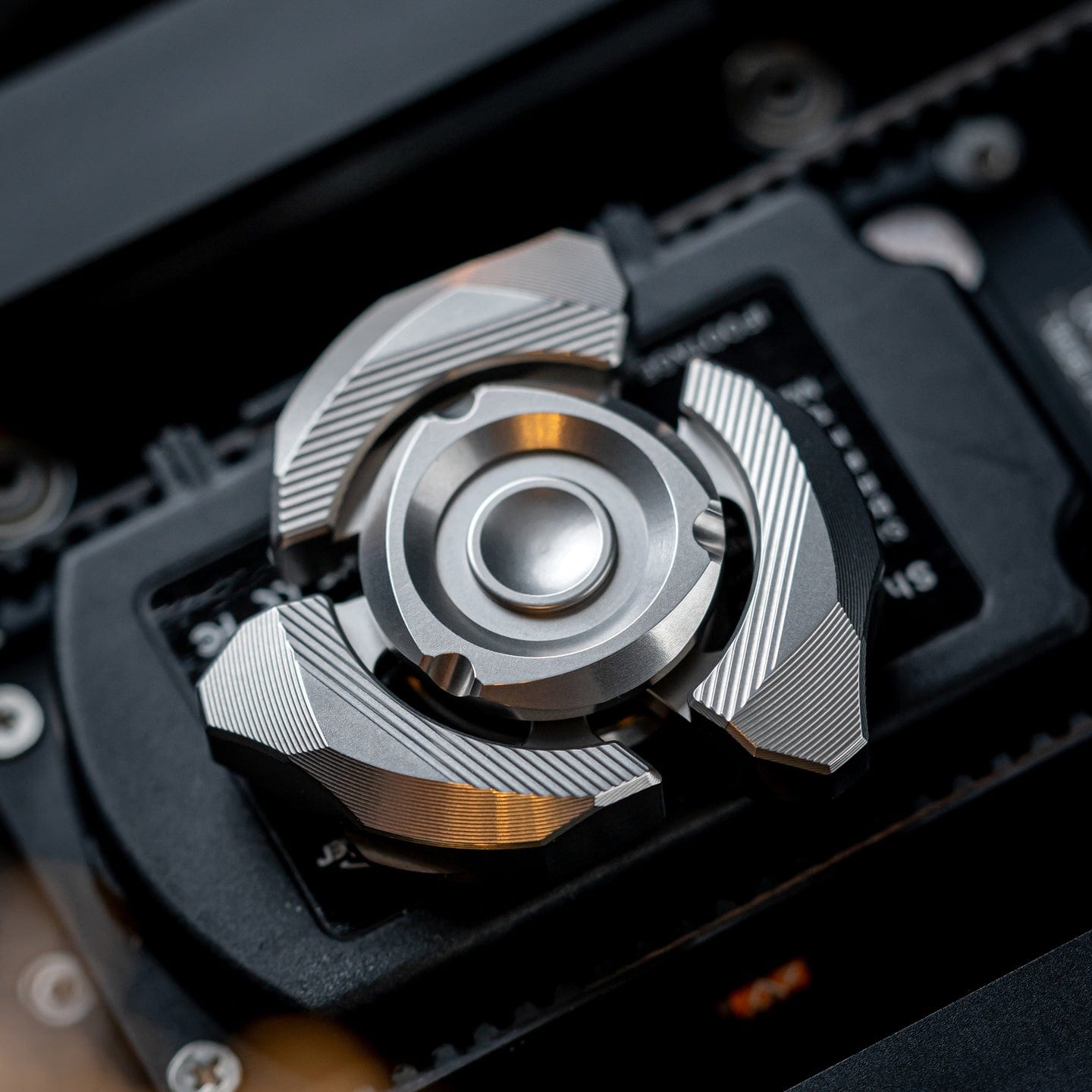 DJG 禁店铺满减及优惠代码 SPINETIC Titanium (ships in 5 days)