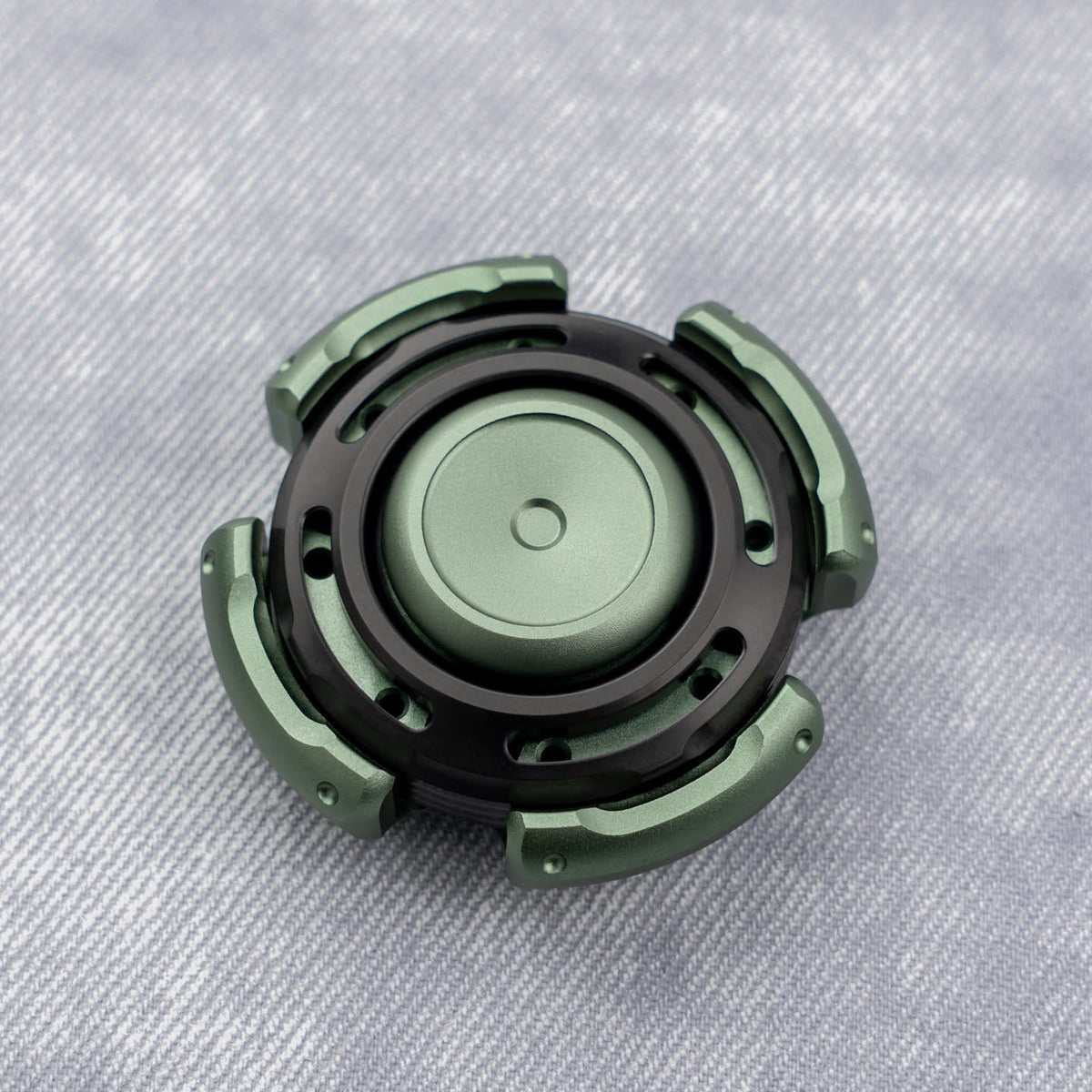 DJG 只禁优惠代码 Whisper Spin Al Green/Stainless Steel Black (ships in 3 days)