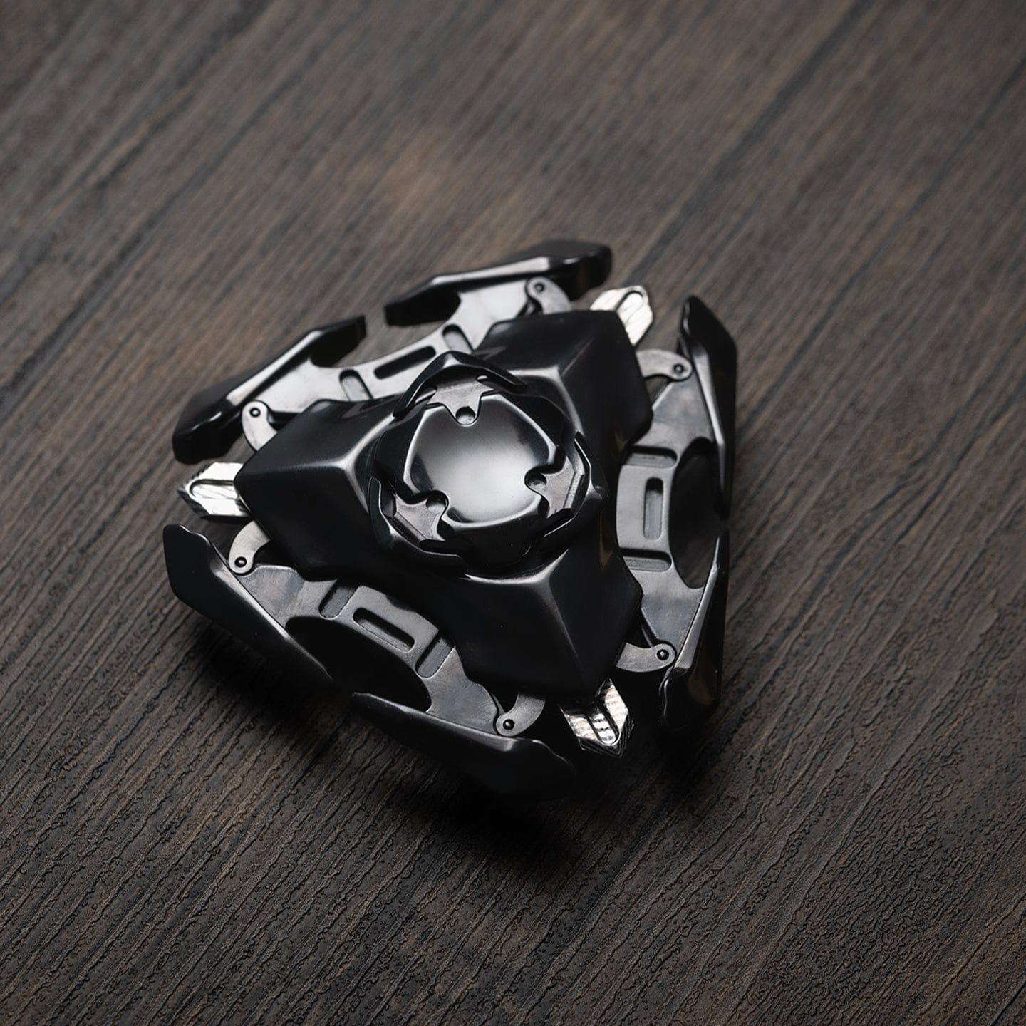 Freak Mech Studio 只禁优惠代码 Blade Spinner Polished Zirconium (ships in 60 days)