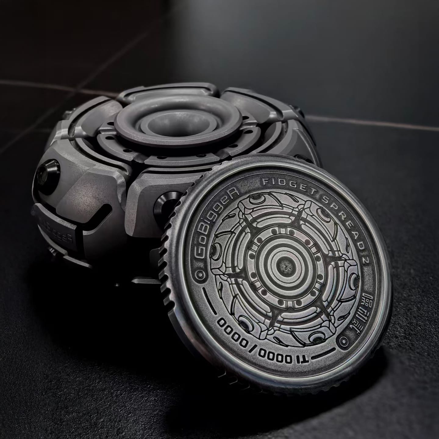 GoBiggeR 只禁优惠代码 Fidget Spread (Pillbug 2.0) Titanium/Zirconium (ships in the end of 2026)