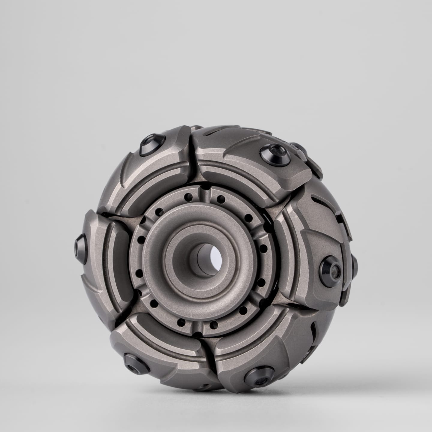 GoBiggeR ๅช็ฆไผๆ ไปฃ็ Fidget Spread (Pillbug 2.0) Titanium/Zirconium (ships in the end of 2026)