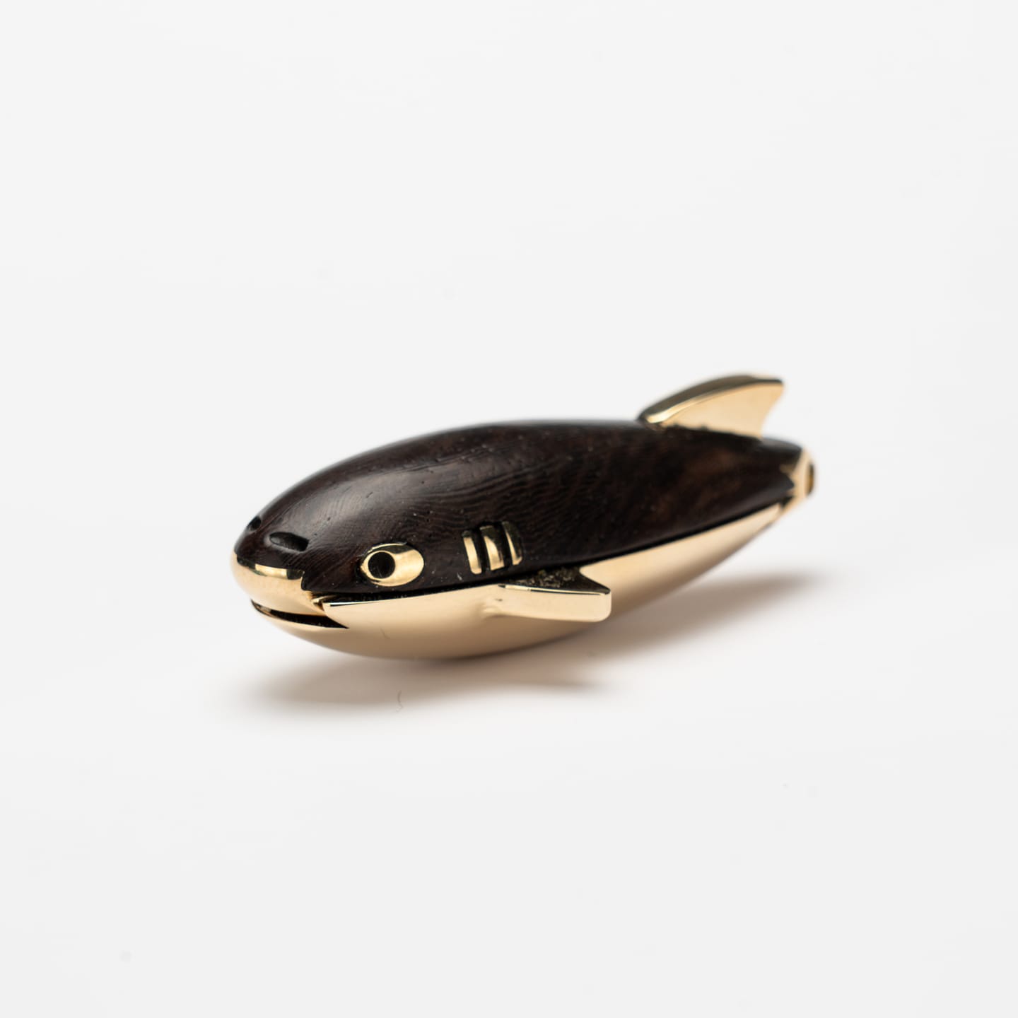 HF EDC 只禁优惠代码 Red Bean Shark Ebony + Brass (ships in 3 days)