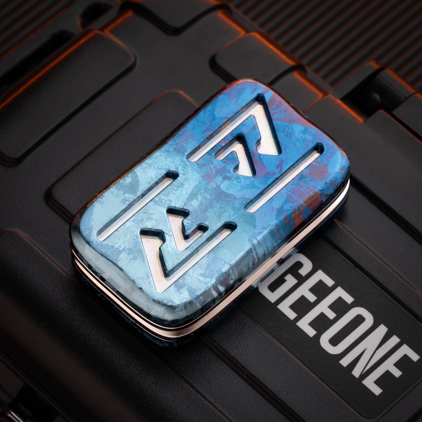 JJ EDC 只禁优惠代码 CREATION MOUNTAIN (Crystal Titanium) Crystal Titanium (Blue to Light Blue)