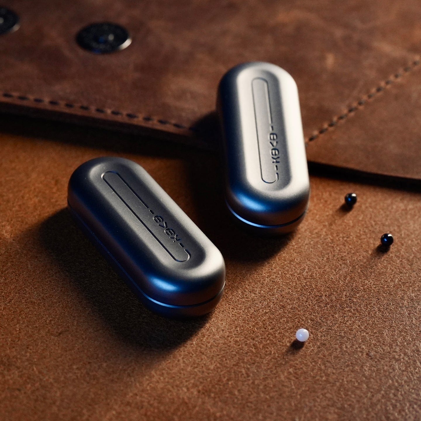 KAI WU 只禁优惠代码 Floating Cloud Slider Stainless Steel (ships in 5 days)