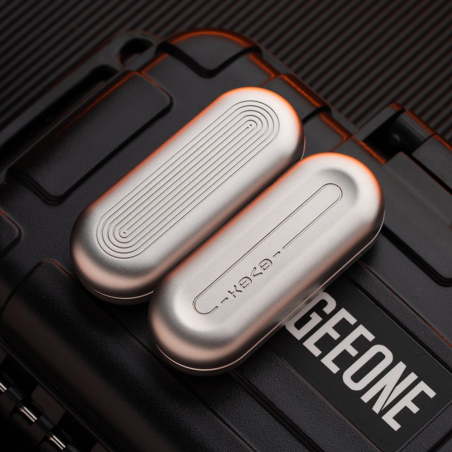 KOVO FEEL 只禁优惠代码 Floating Cloud Slider Stainless Steel (ships in 15 days)