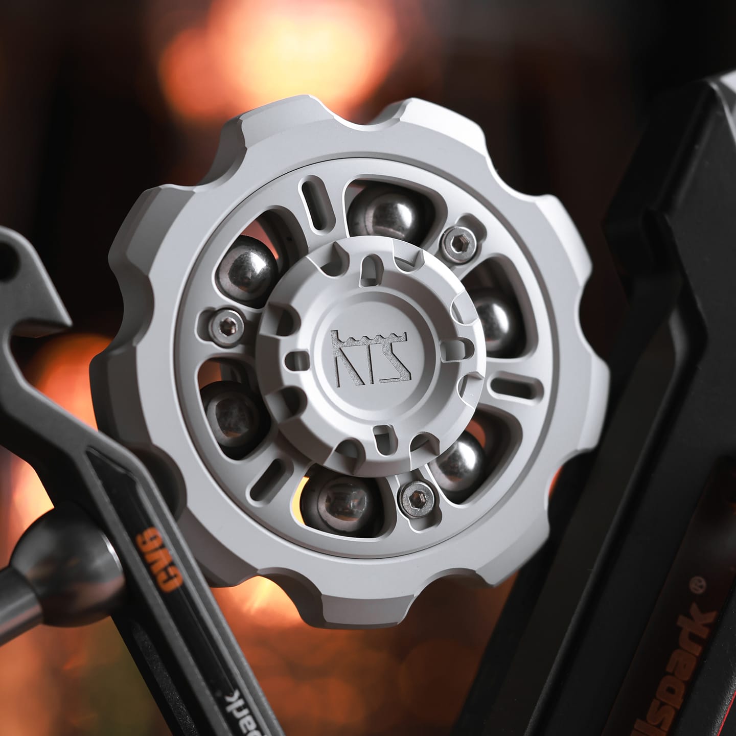 KTS 只禁优惠代码 Gear Storm Aluminum White (Micro arc oxidation)