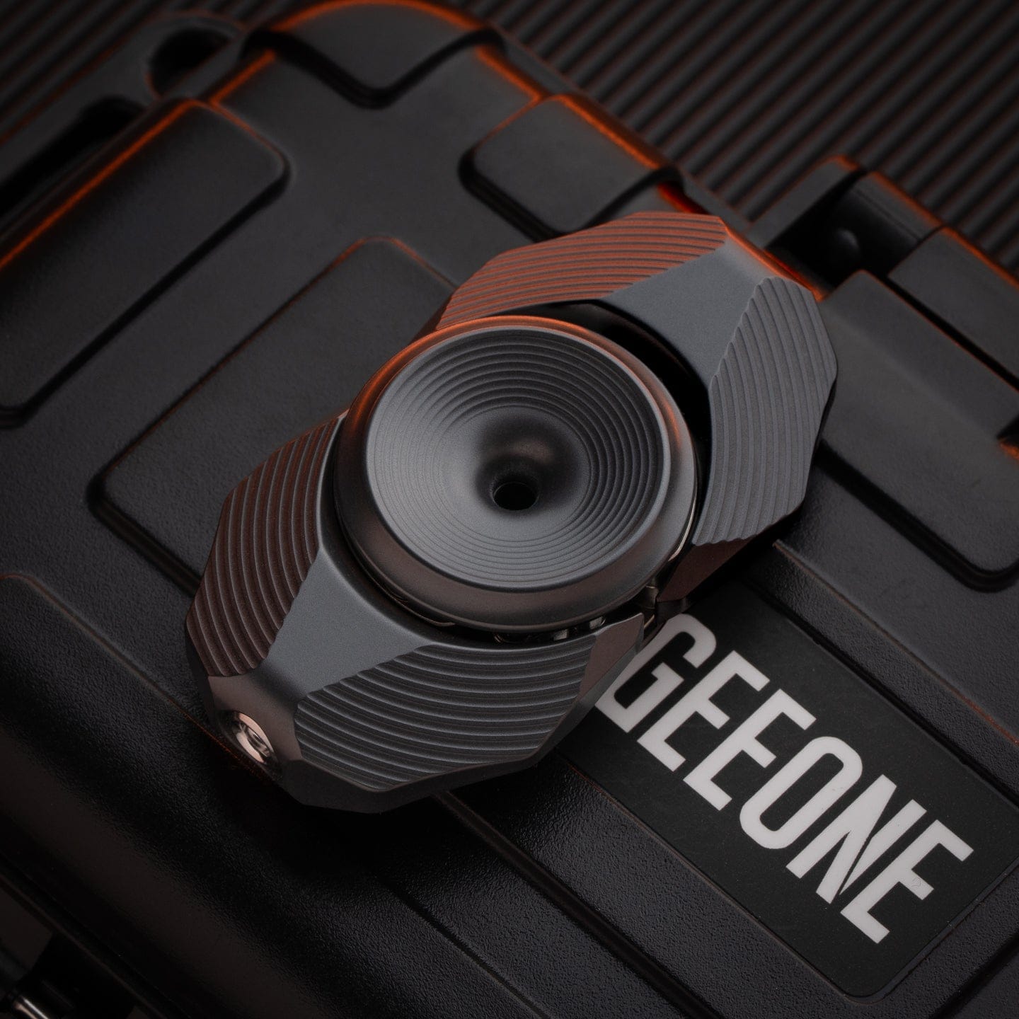 LARK EDC 只禁优惠代码 Open Armor Fidget Spinner-Worm Hole Zirconium