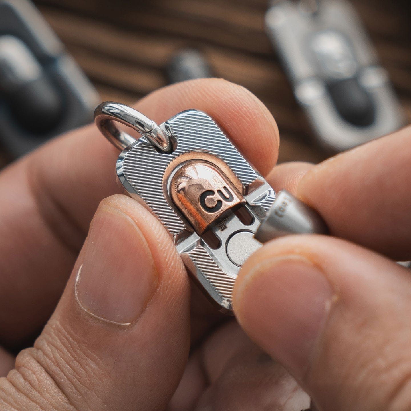 LAUTIE 只禁优惠代码 Capsule Pendant