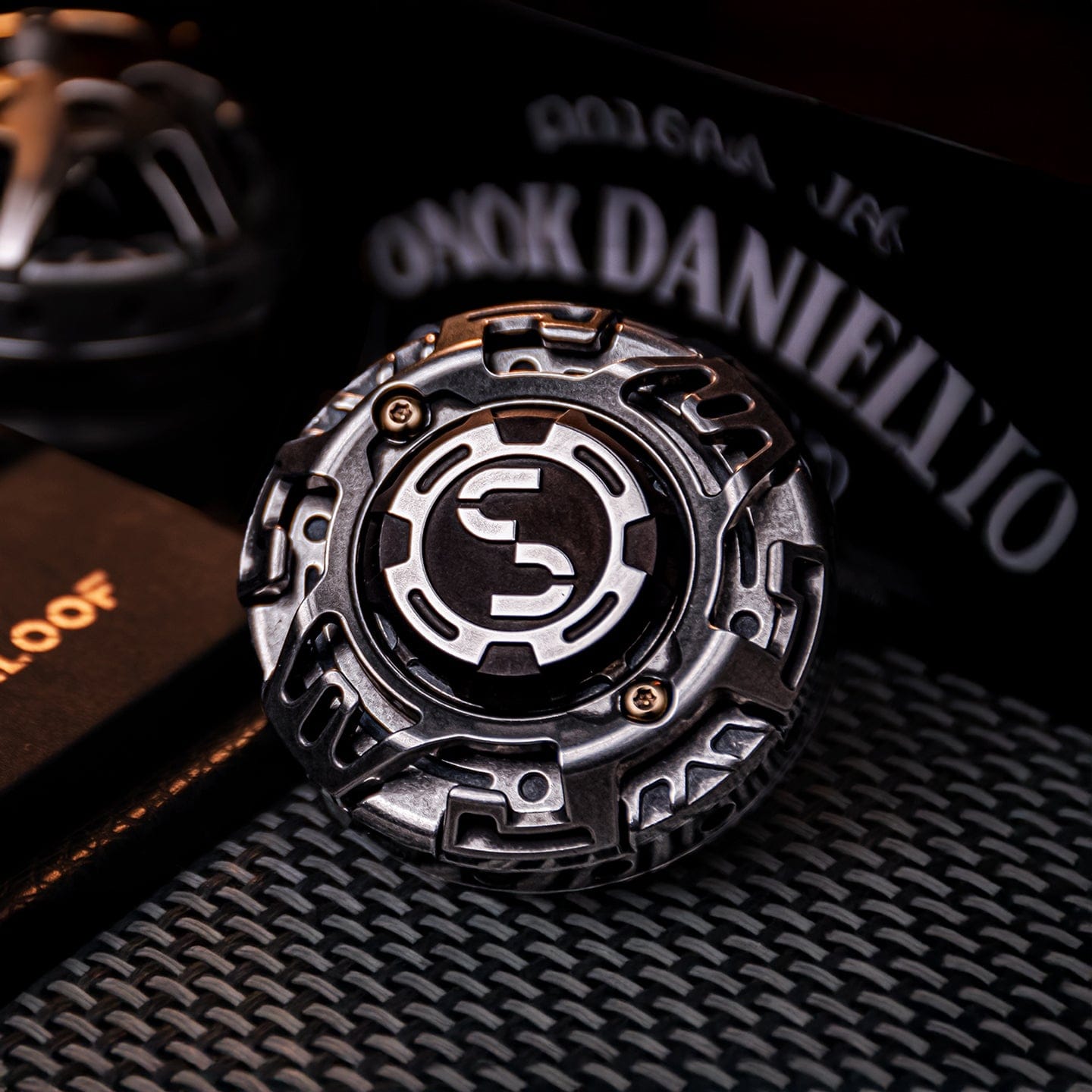 METILIS 只禁优惠代码 Thousance Falcon Stainless Steel - coahuilite