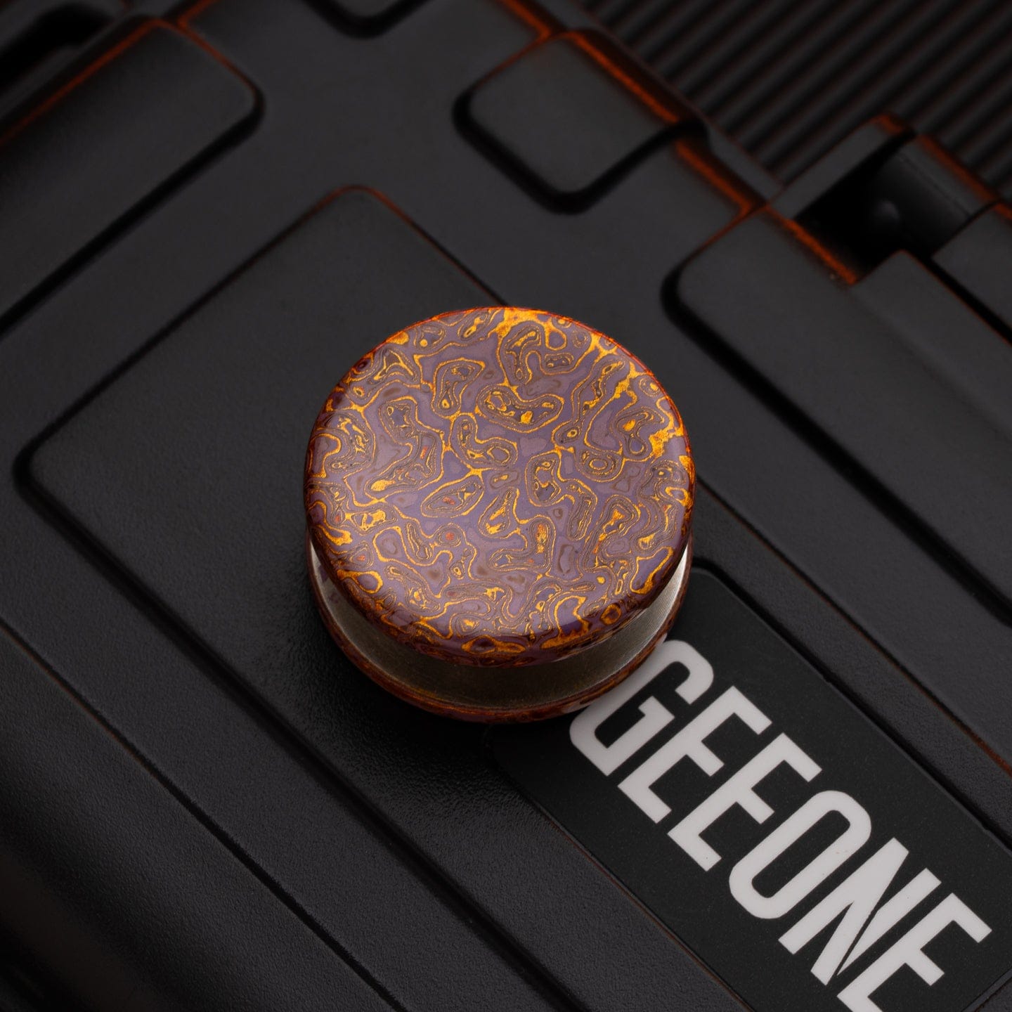 One realm 只禁优惠代码 Lacquer Spinner Buttons SS-purple+golden