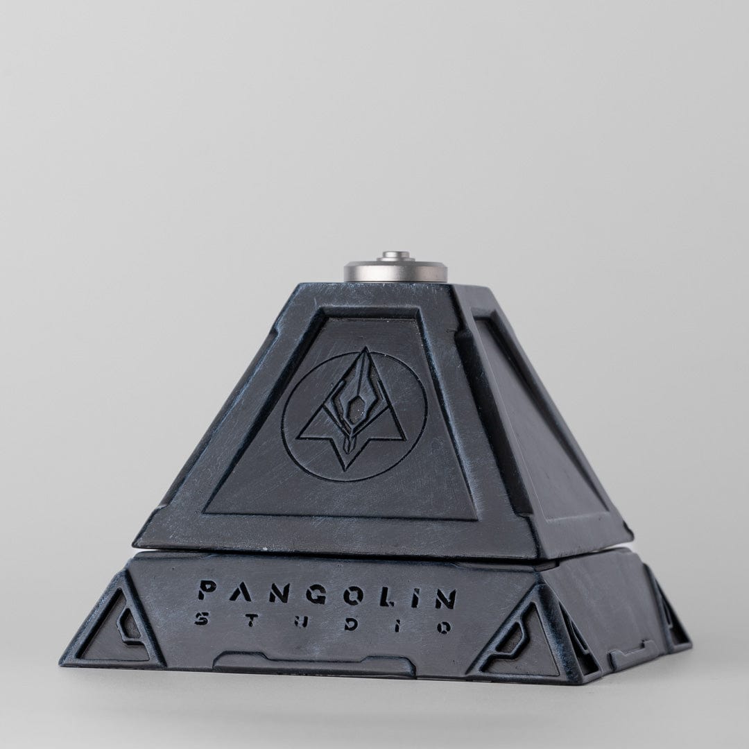 PANGOLIN 只禁优惠代码 Pyramid Spinner Stand Resin+SS