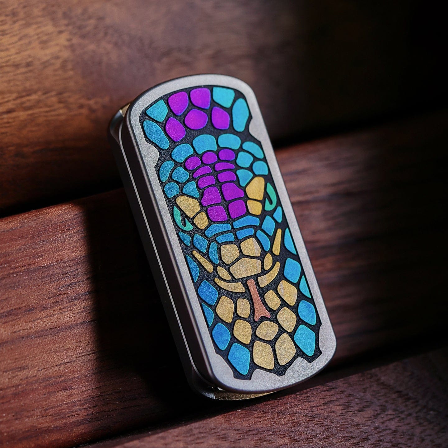 SEKI 只禁优惠代码 Blade Slider Stainless Steel+Titanium color-python pattern