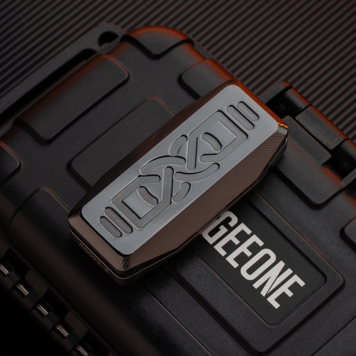 Sequence 只禁优惠代码 Shuttle Slider Polished Zirconium