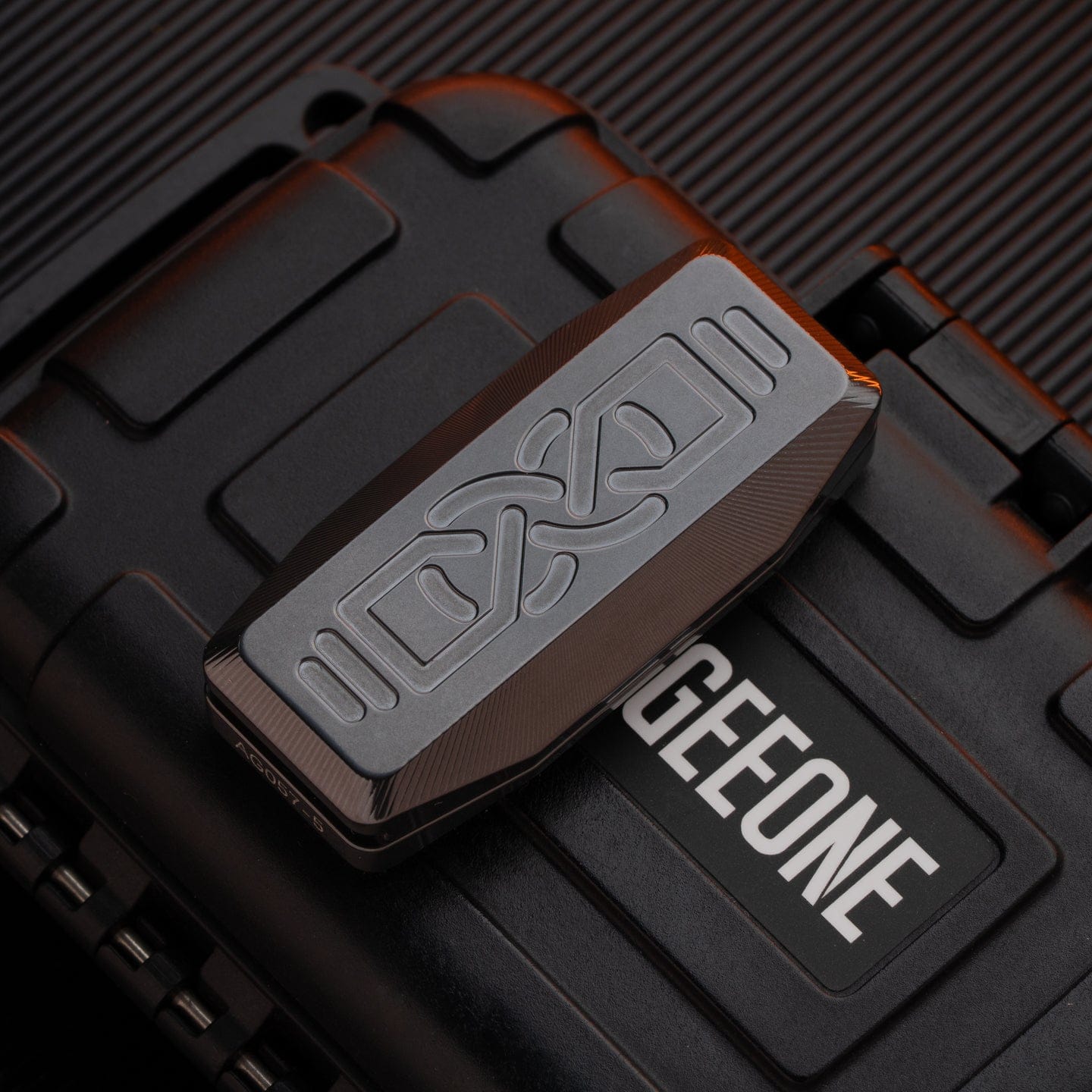 Sequence 只禁优惠代码 Shuttle Slider Stonewashed Zirconium