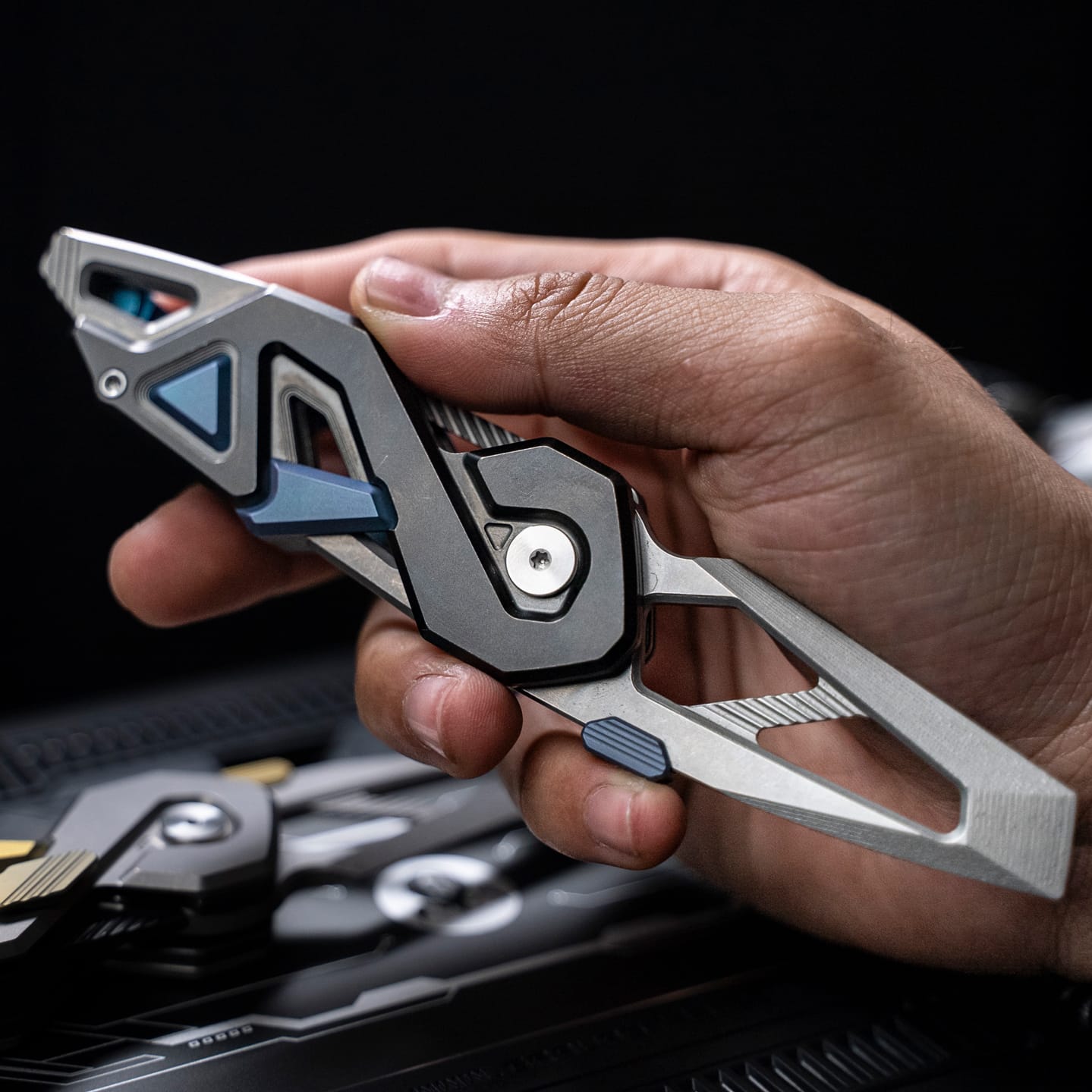 TEA ROOM Multi Tool TR-1 Titanium+M390