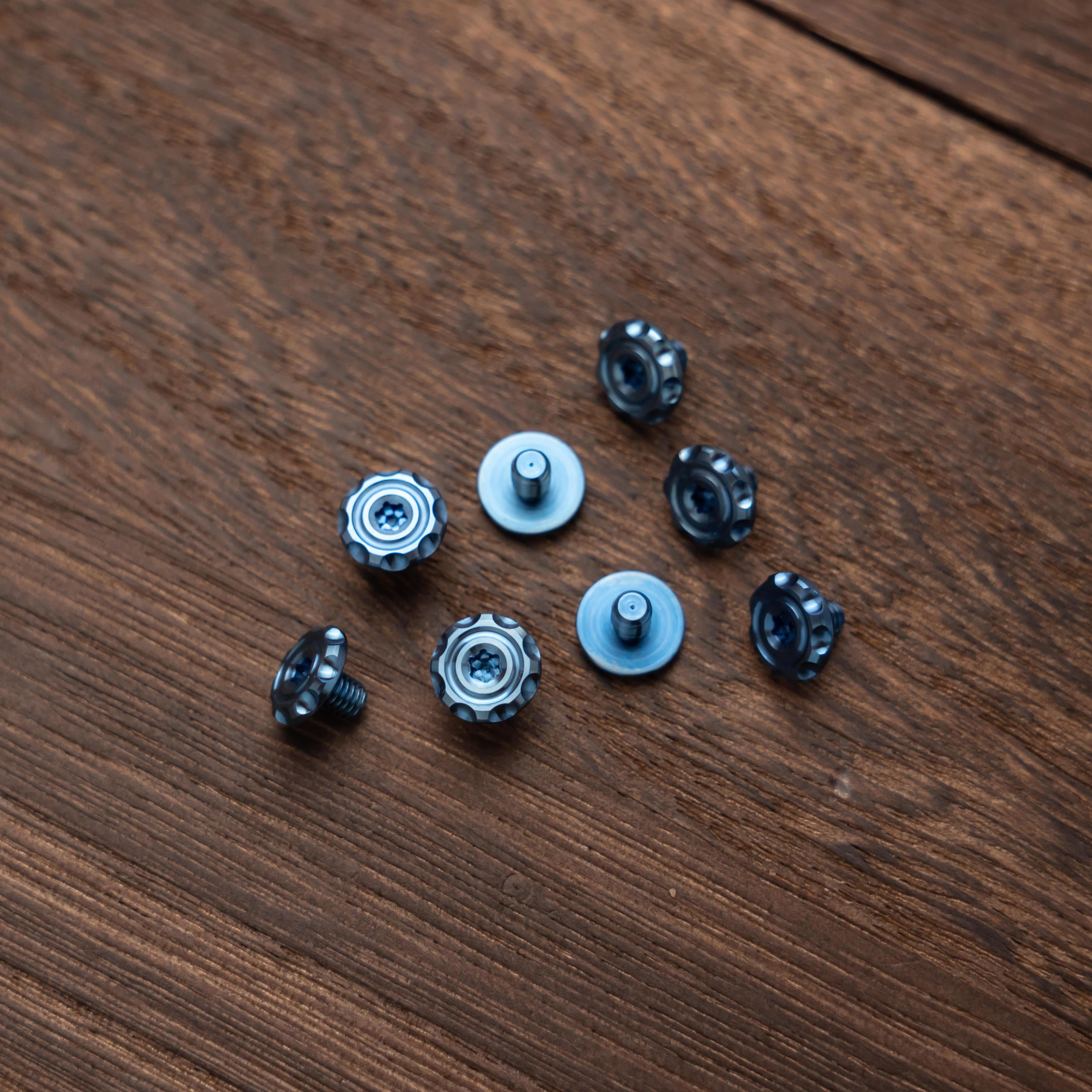 WANWU Multi Tool Crusier Blue Ti screws (8pcs)
