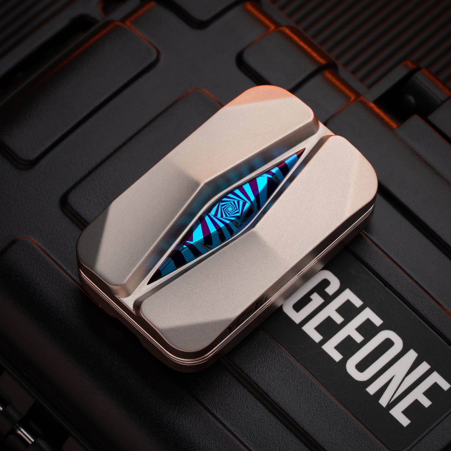 YC EDC Fidget Slider Mountain Titanium+Blue pattern plate