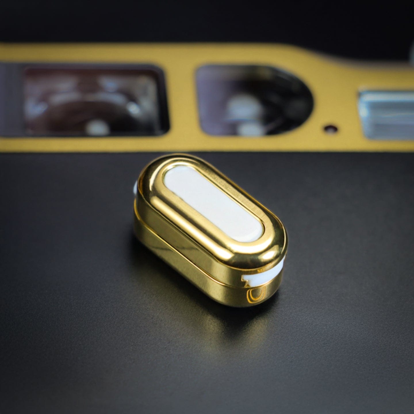 ZZ EDC 只禁优惠代码 Bean Z Titanium gold+Synthetic jade (ships in Dec.)