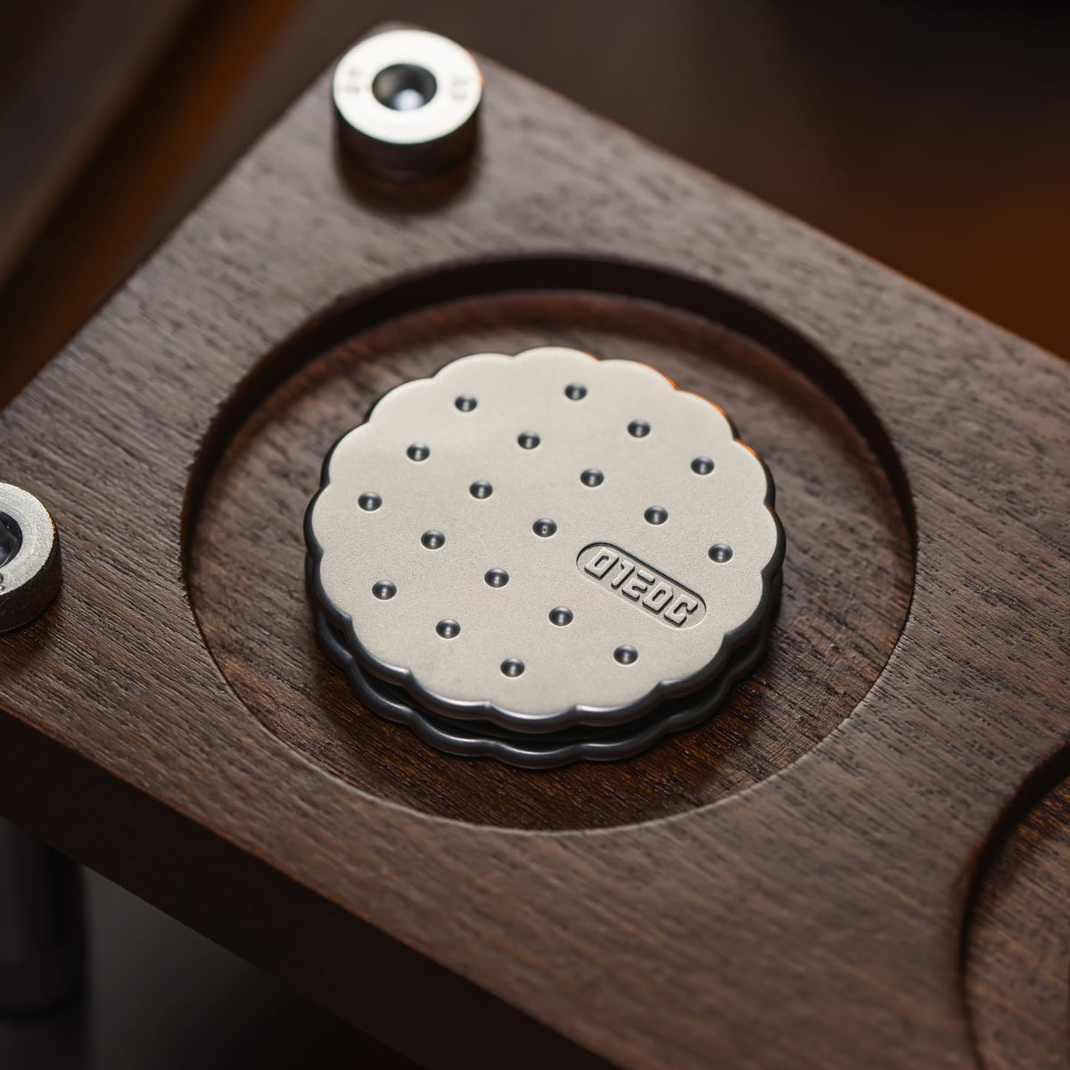 01EDC  Sandwich Cookie Haptic Coin SS