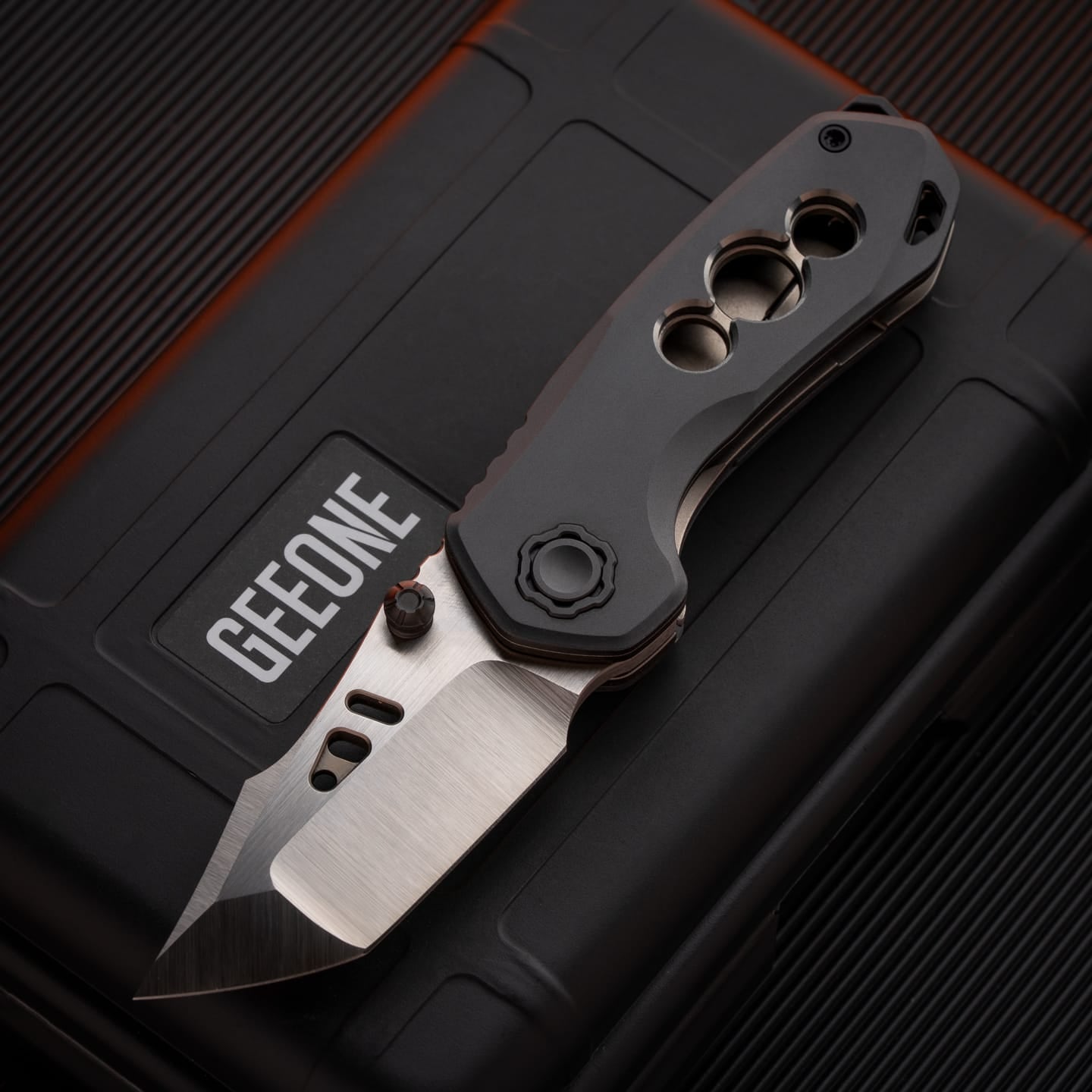 42.COSMO 只禁优惠代码 Baby Teeth Zirconium/M390
