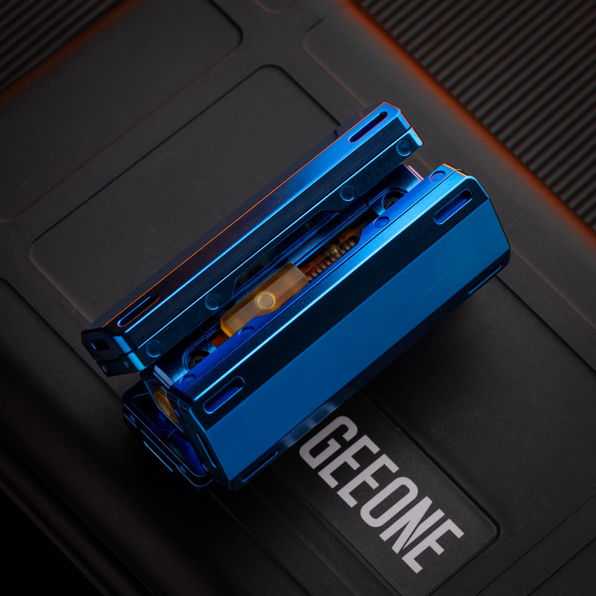 Carry 只禁优惠代码 Nuclear Power Titanium Blue