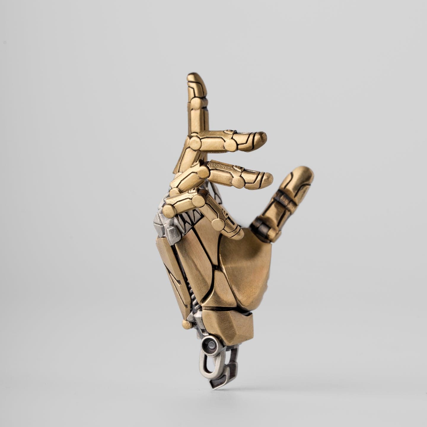 COPPERTIST WU 只禁优惠代码 Mechanical Hand Pendant - Right Brass/Cupronickel