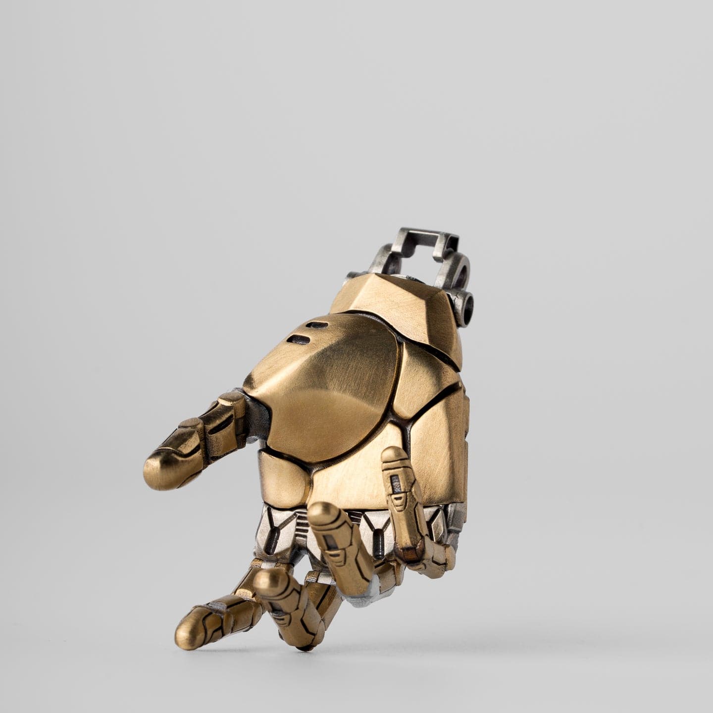 COPPERTIST WU 只禁优惠代码 Mechanical Hand Pendant - Right Brass/Cupronickel