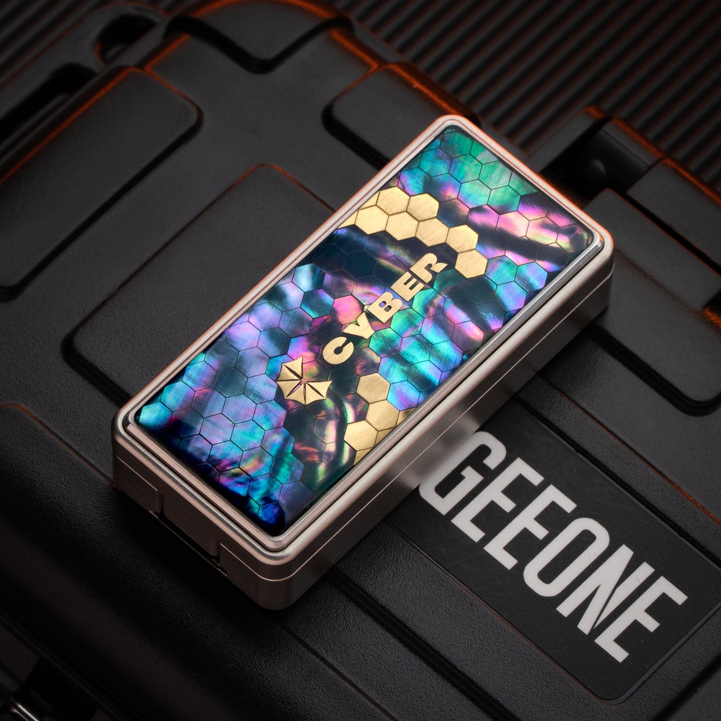 Cyber EDC 只禁优惠代码 Tritium Current Slider Blasted Stainless Steel + Shell inlay