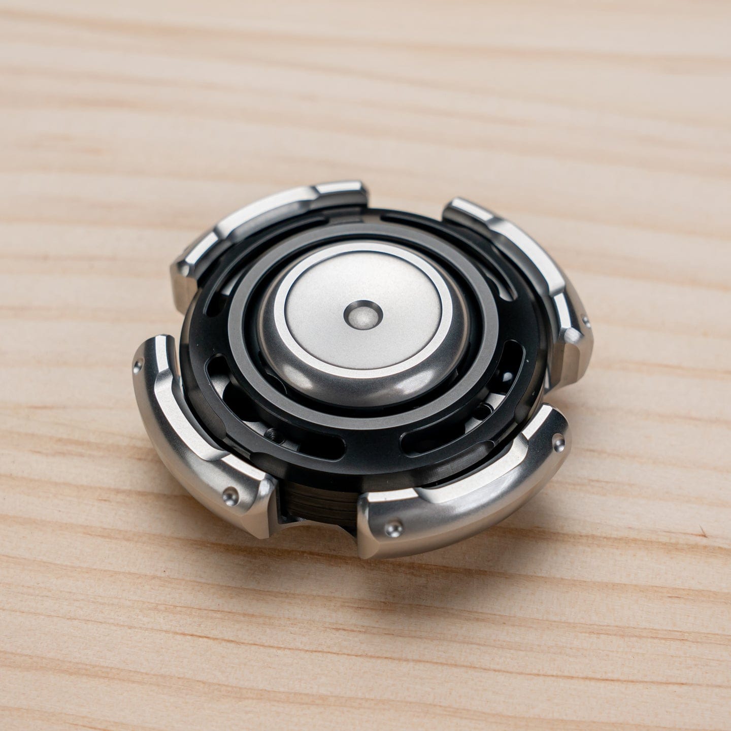 DJG 只禁优惠代码 Whisper Spin Stainless Steel-black&gray (ships in 7 days)