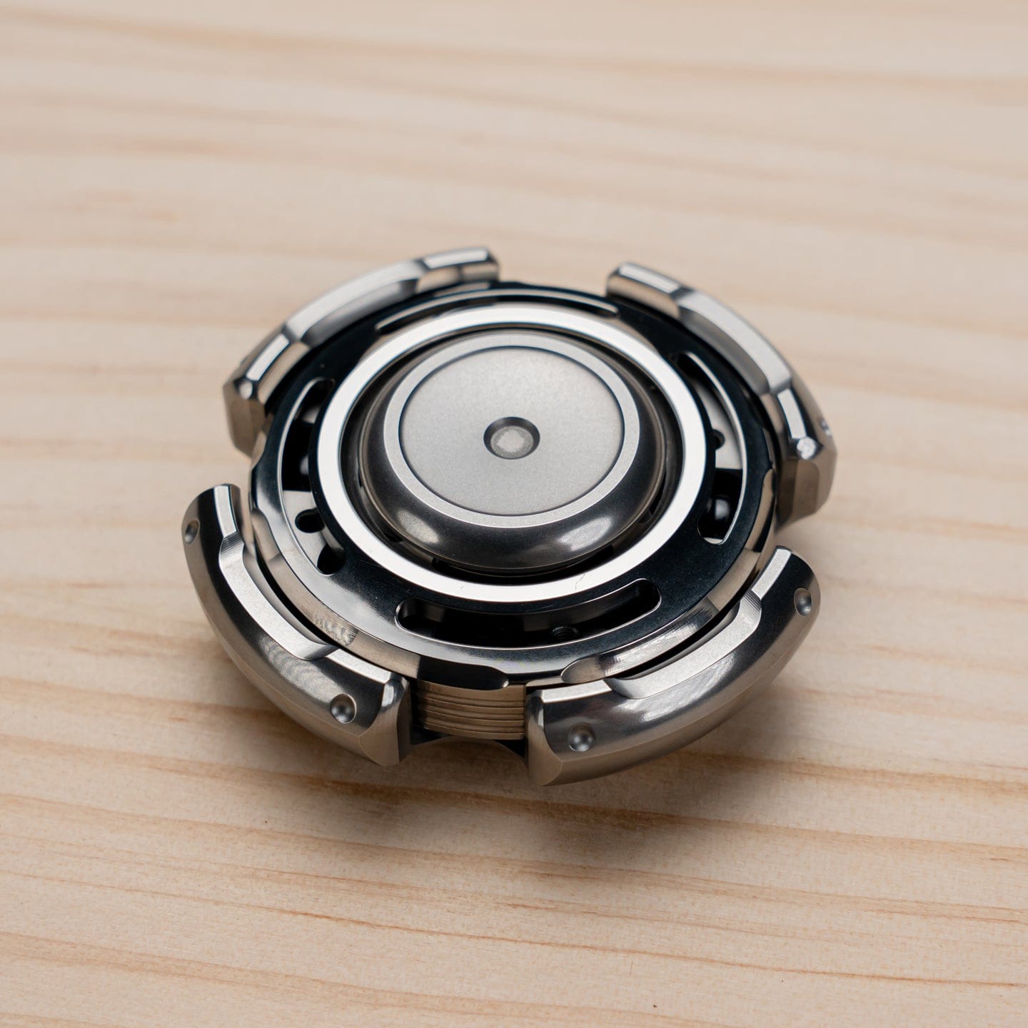 DJG 只禁优惠代码 Whisper Spin Titanium (ships in 7 days)