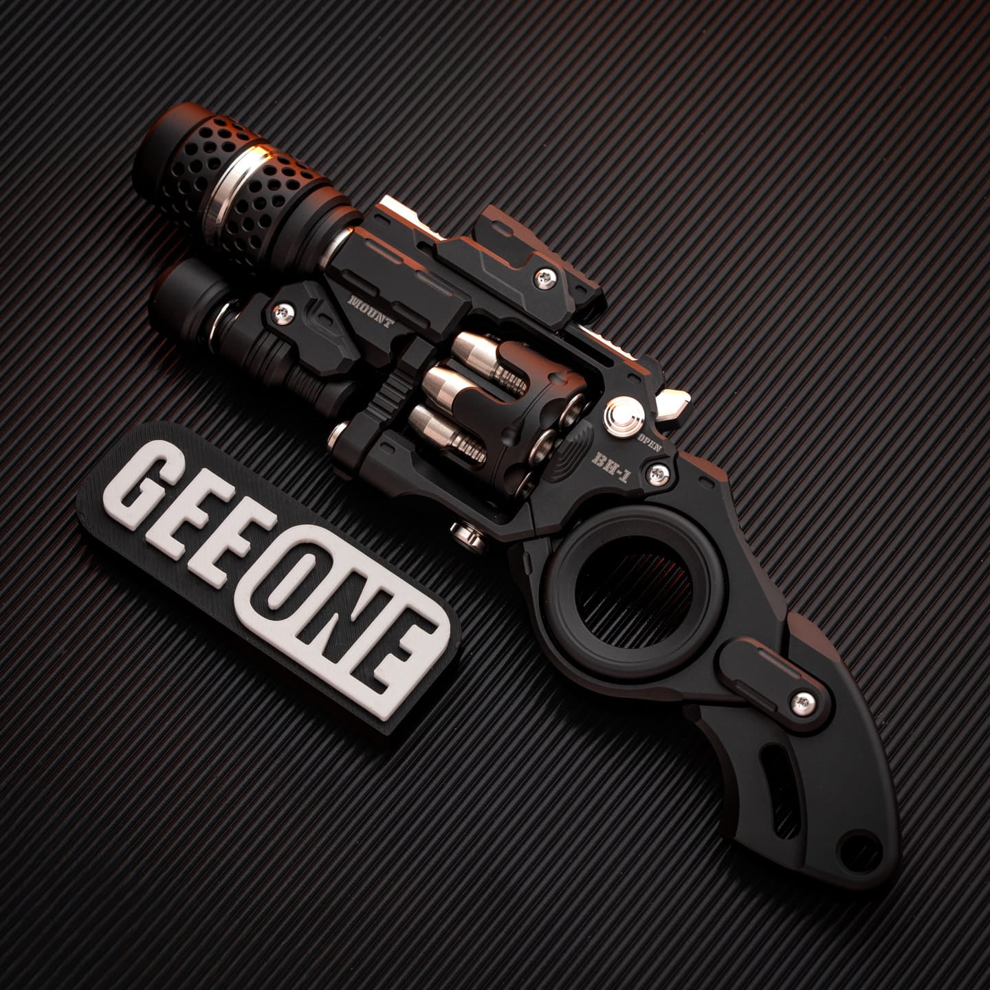 EDCELL 只禁优惠代码 Breaker Al+SS-black suit (GEEONE Exclusive) ships on July 15th