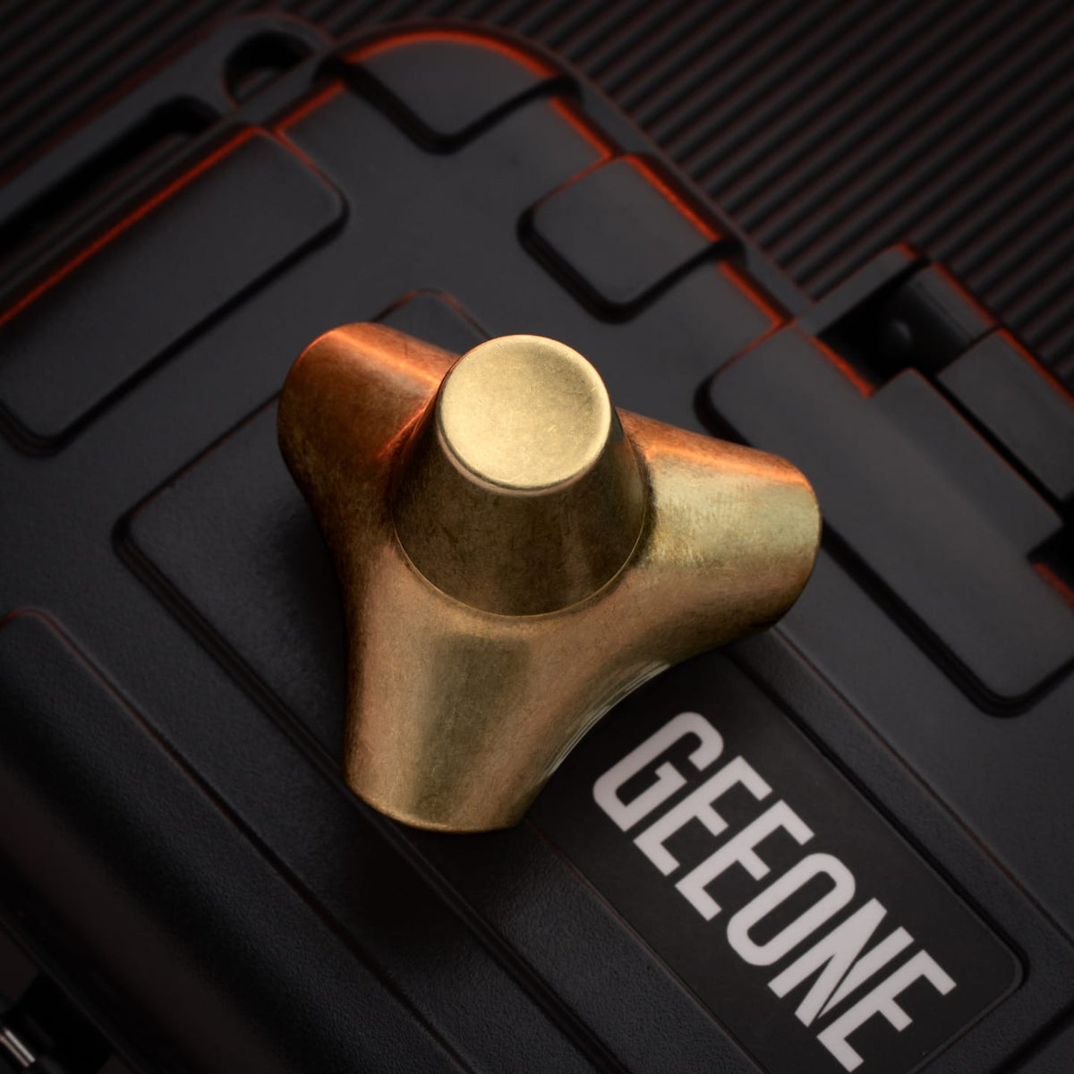 Flowstate Studio 只禁优惠代码 Wave Breaker Stonewashed Brass