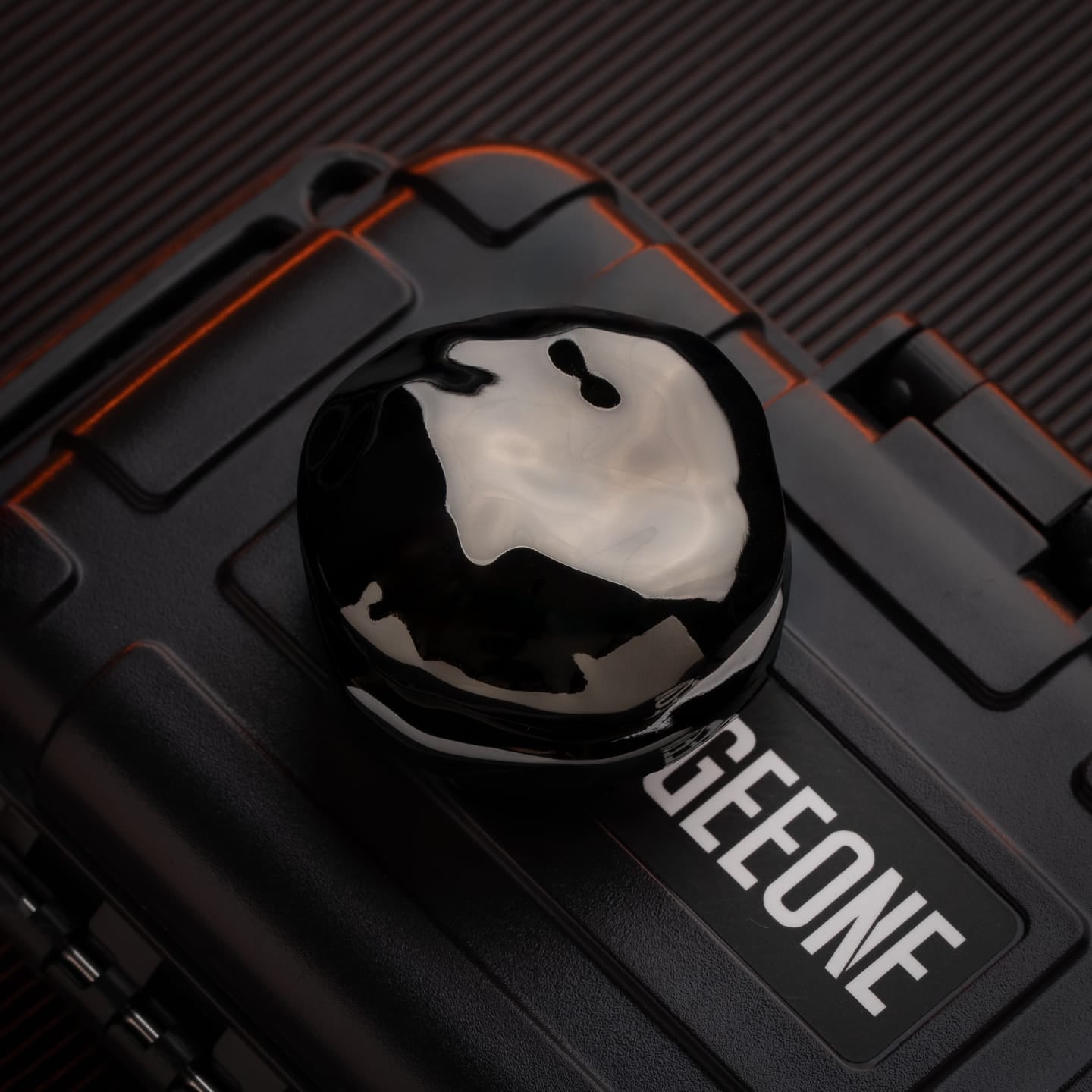 Flowstate Studio Fidget Slider Flow Stone Aluminum-Mirror Black