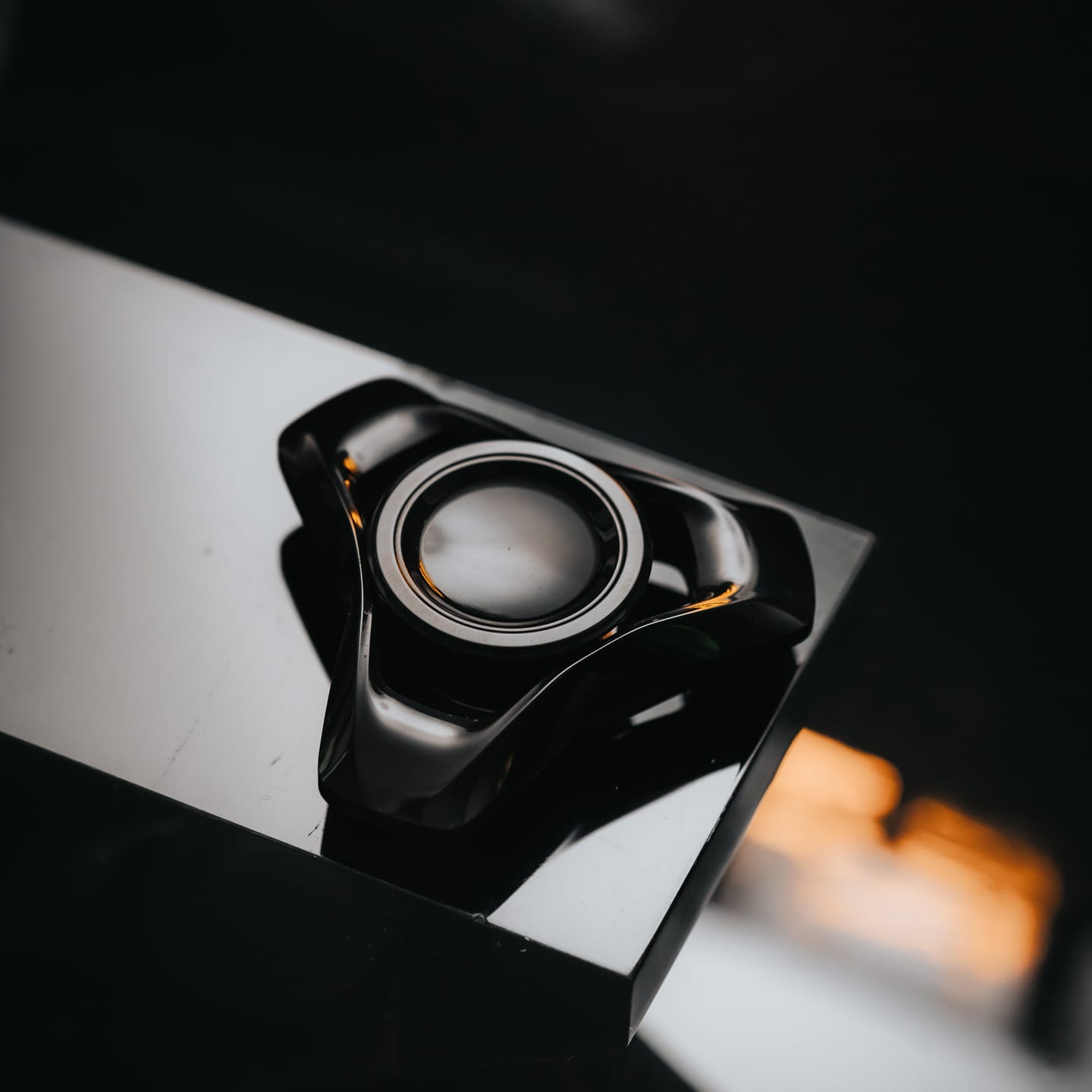 Hand Pois Fidget Spinner Liquid Air Polished Zirconium