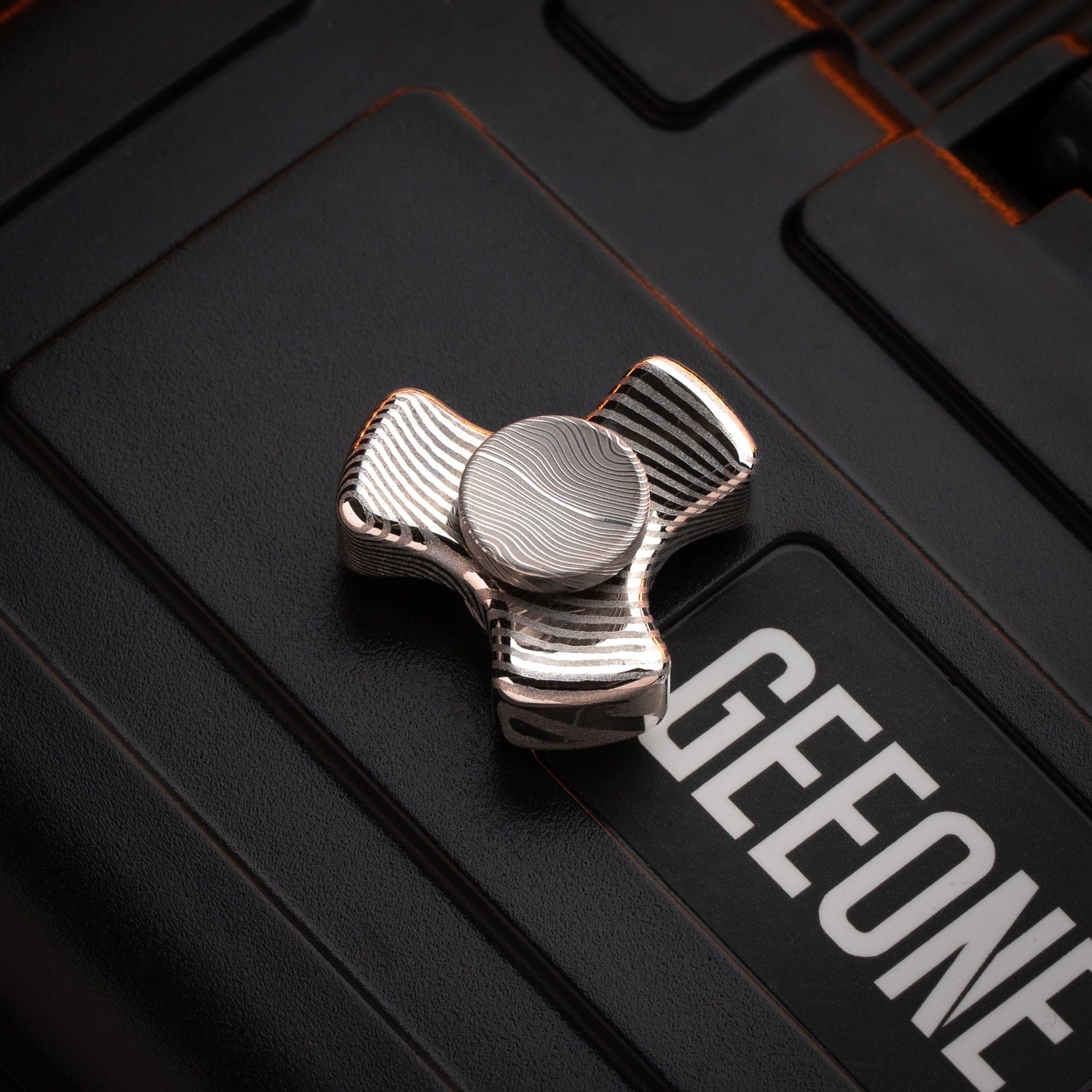 KASH EDC 只禁优惠代码 Kiddo Spinner Kiddo Spinner (tri spinner). / Damasteel