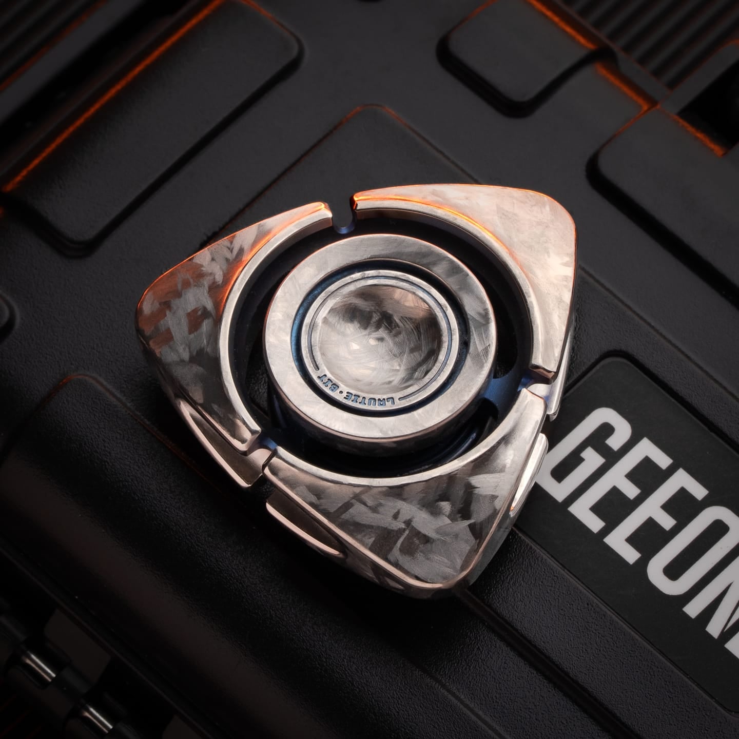 LAUTIE 只禁优惠代码 Bit-04 Tri Fidget Spinner Titanium blue (Customized Version)