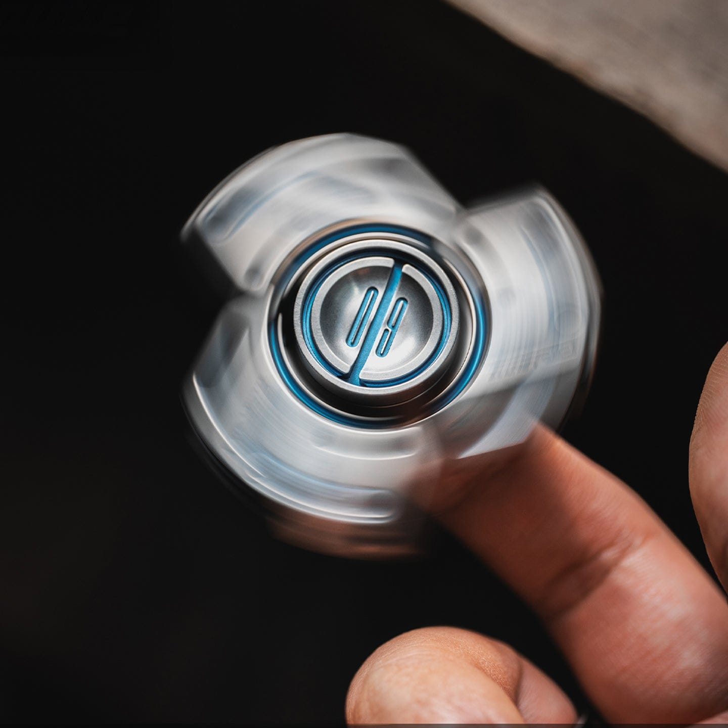 LAUTIE 只禁优惠代码 Bit-09-Ti Fidget Spinner Titanium Blue (ships in 16 days)