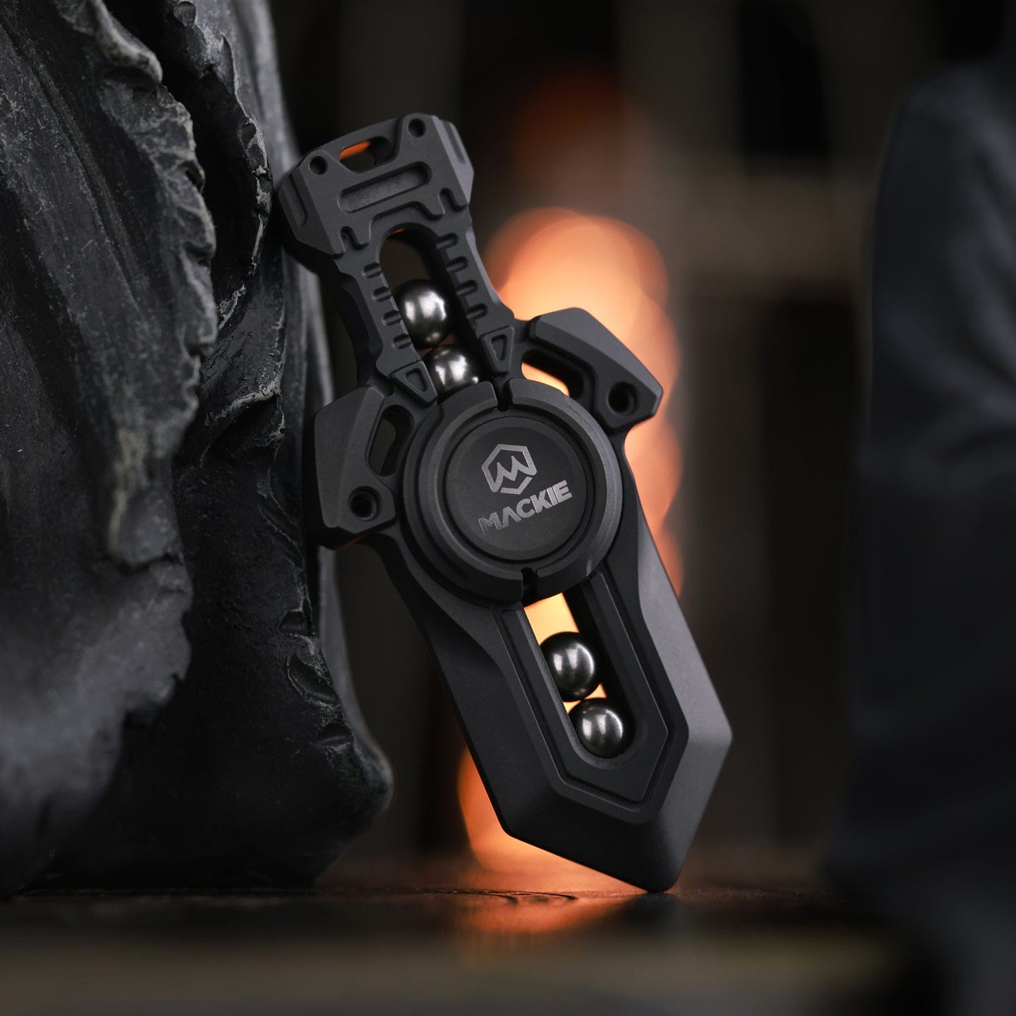 MACKIE 只禁优惠代码 Galatine Mini Unpolished Zirconium