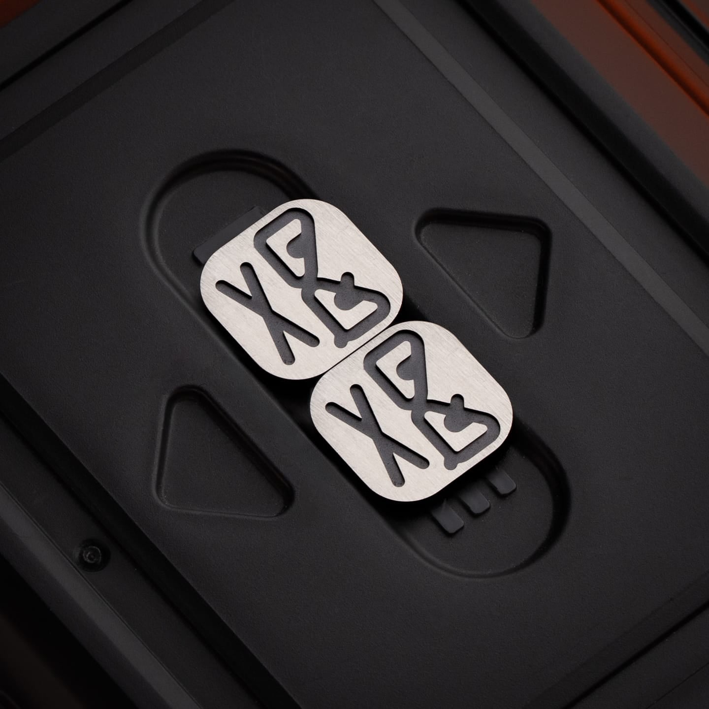 MACKIE Pendants Emotional Cube Brushed Zirconium - Shut plates (without main body)