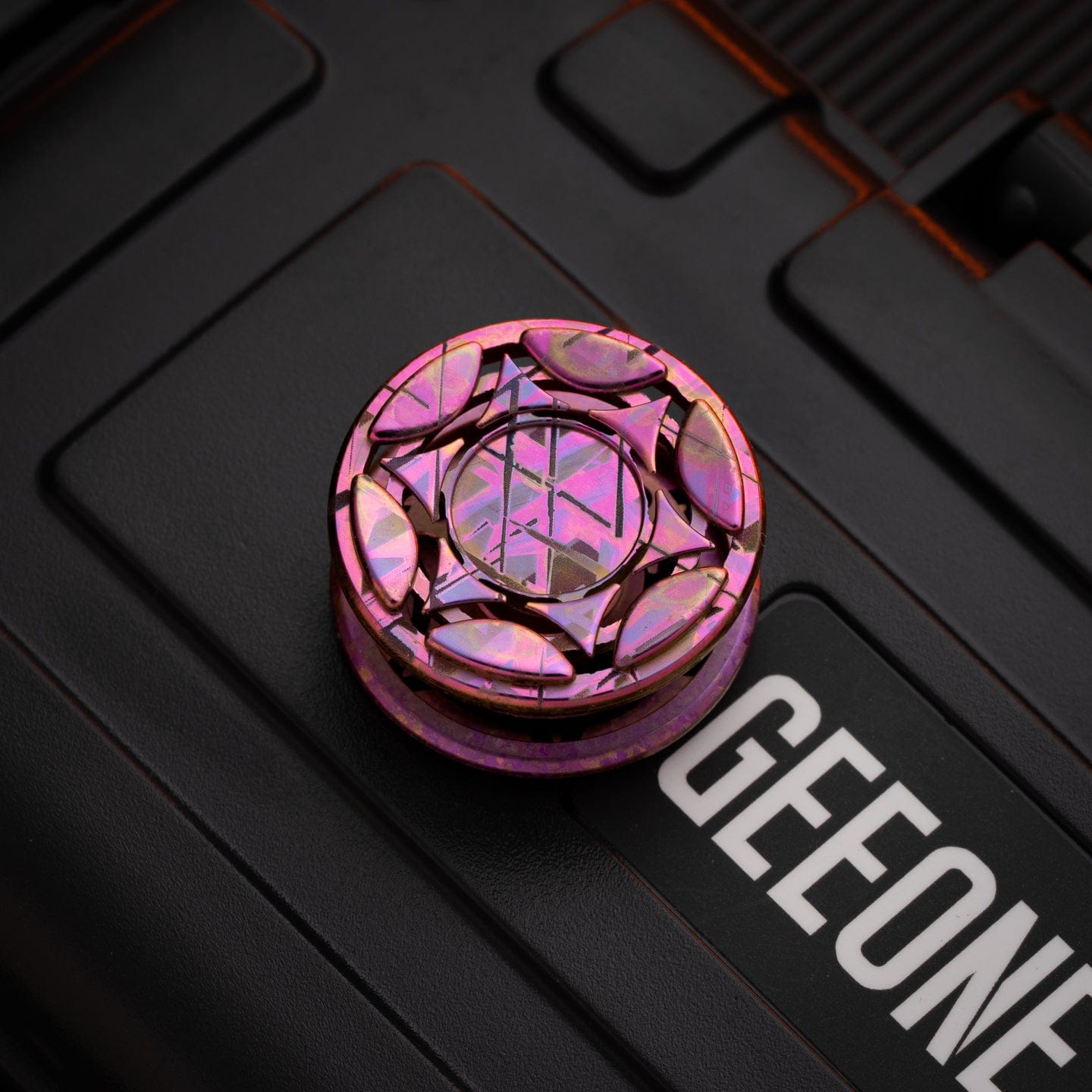 One realm 只禁优惠代码 Hexagram Spinner Buttons Crystal Titanium-purple