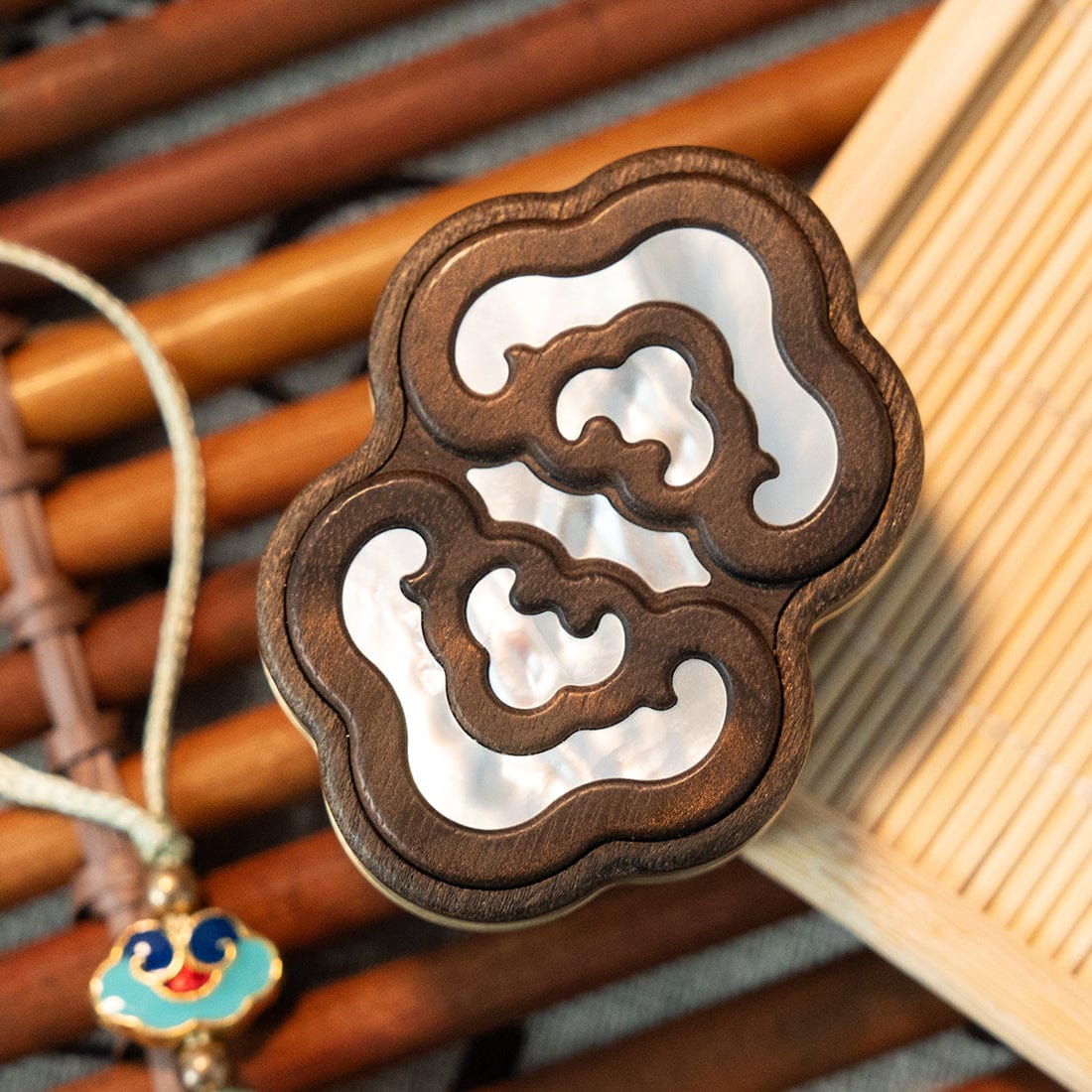 RUMU 只禁优惠代码 YUN XI Diospyros ebenum/Mother of Pearl (ships in 60 days)