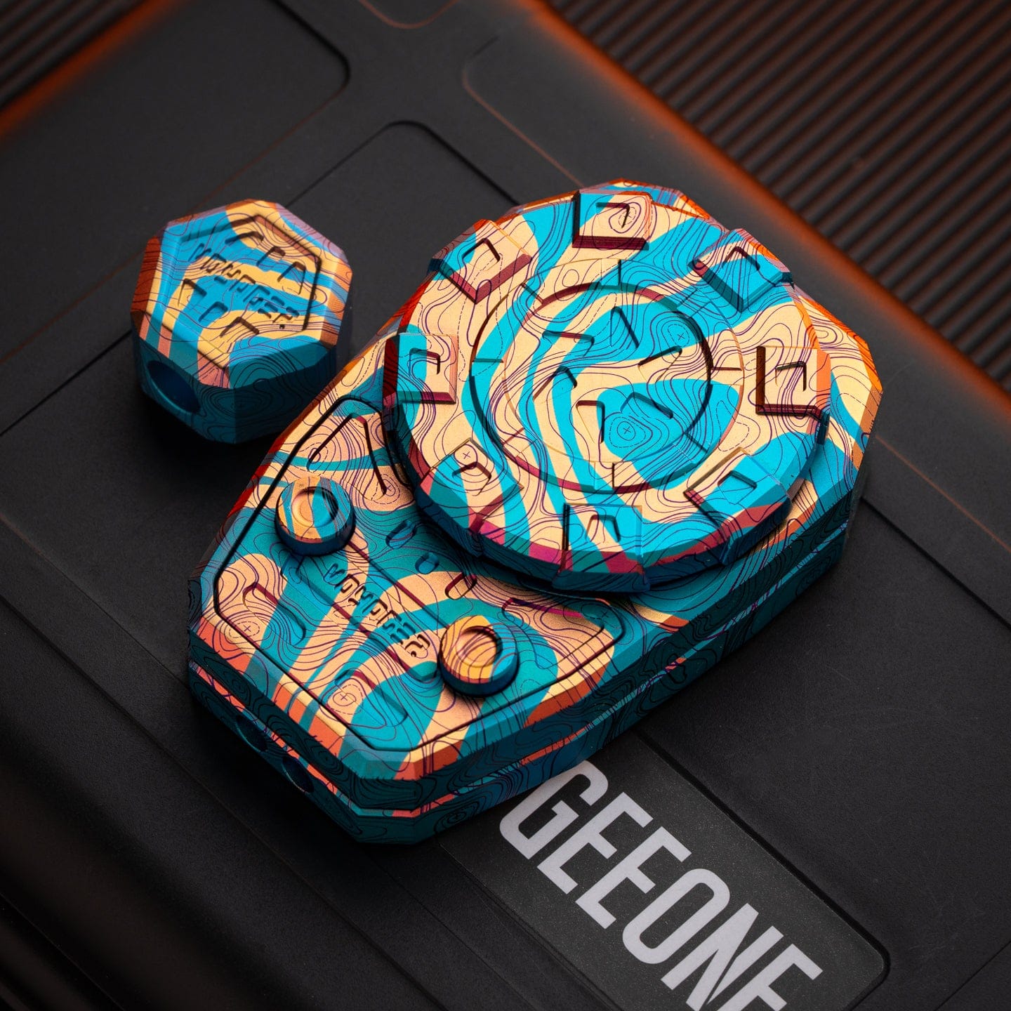 Ryan EDC 只禁优惠代码 Voyager Mechanical Slider Titanium-Blue&gold