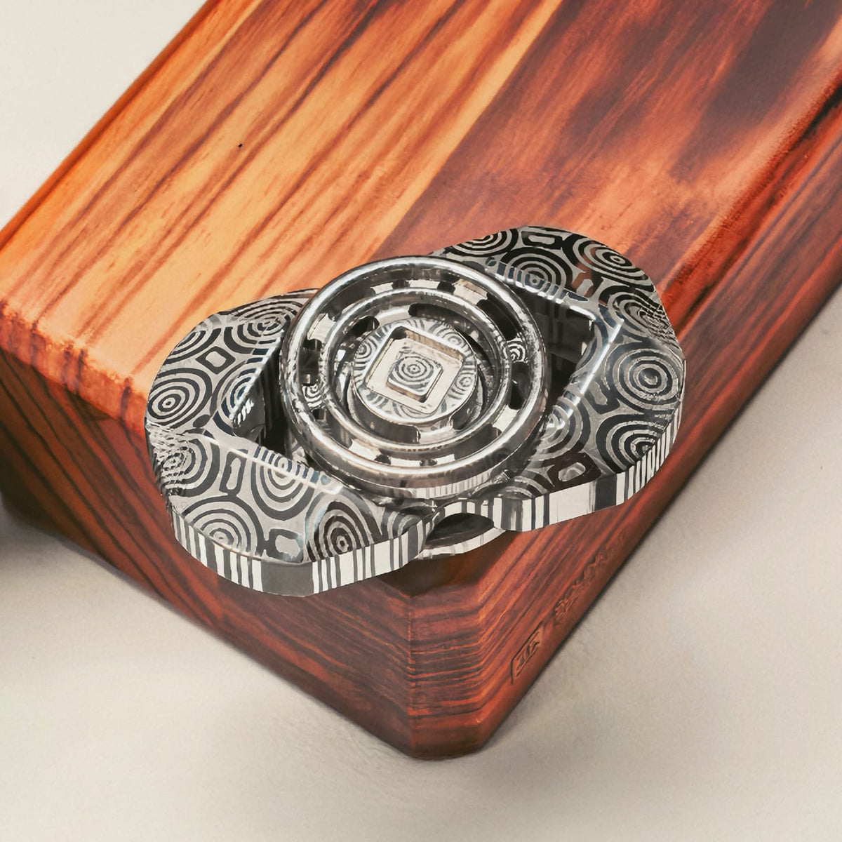 Spinmoon EDC 只禁优惠代码 Fa Cai BlueTongue Damascus