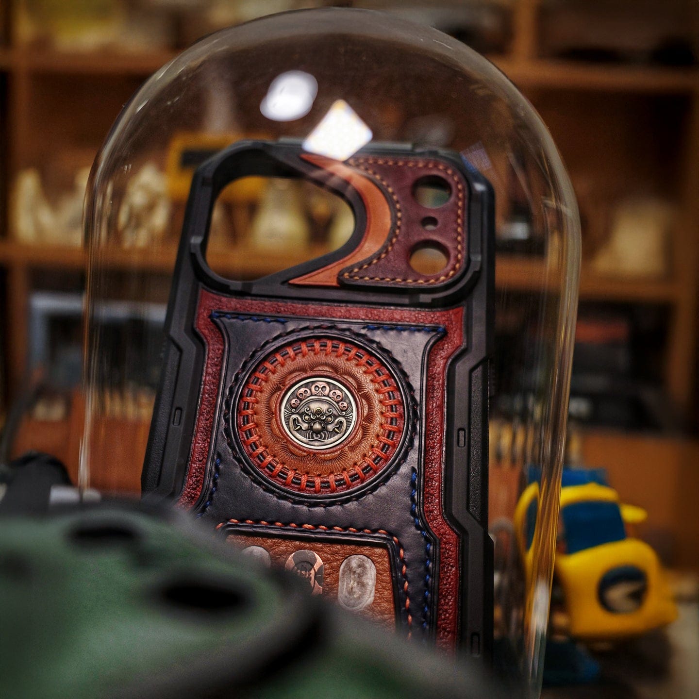 YOLO STUDIO 只禁优惠代码 Fire Roc iPhone Case