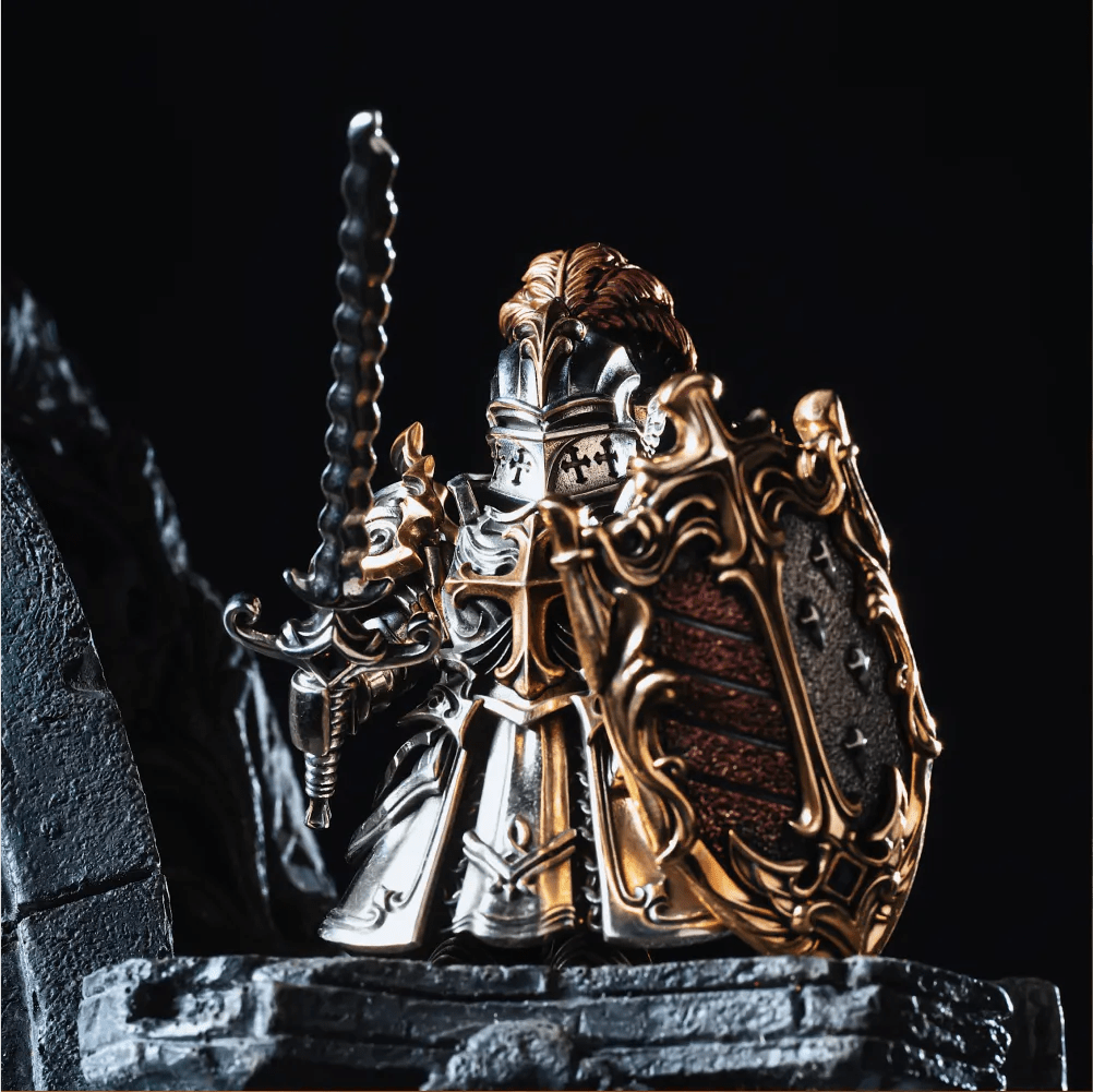ZHUO JIANG 只禁优惠代码 Crimson Templar Tabletop Ornament